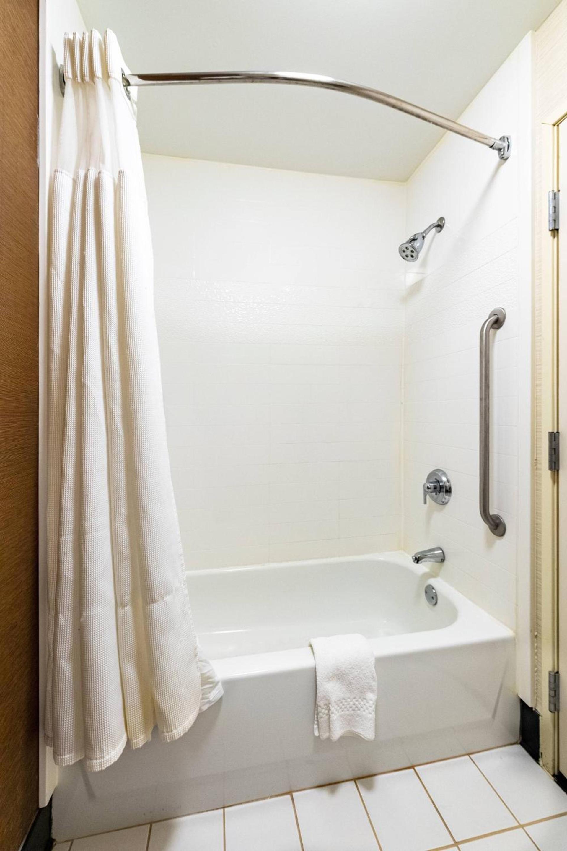 Fairfield Inn by Marriott Battle Creek photo 7
