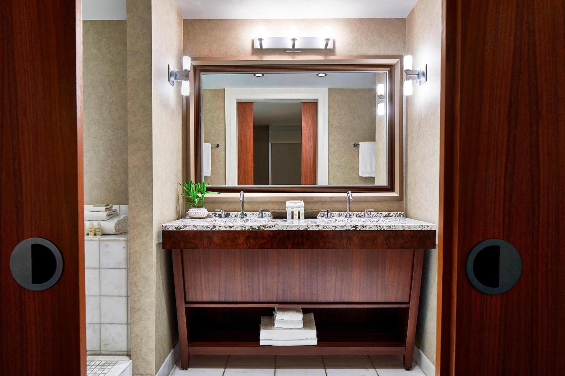 Renaissance Atlanta Midtown Hotel photo 41