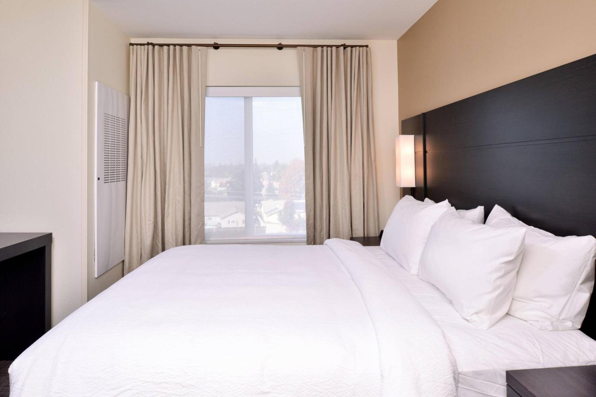 Residence Inn by Marriott Bakersfield West photo 7
