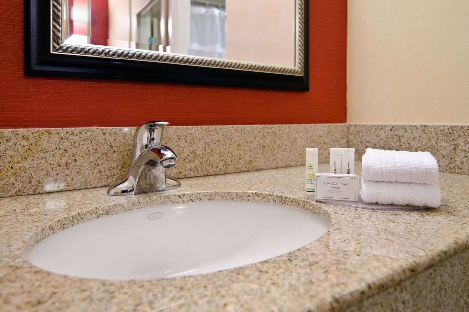 Courtyard by Marriott Albuquerque Airport photo 8