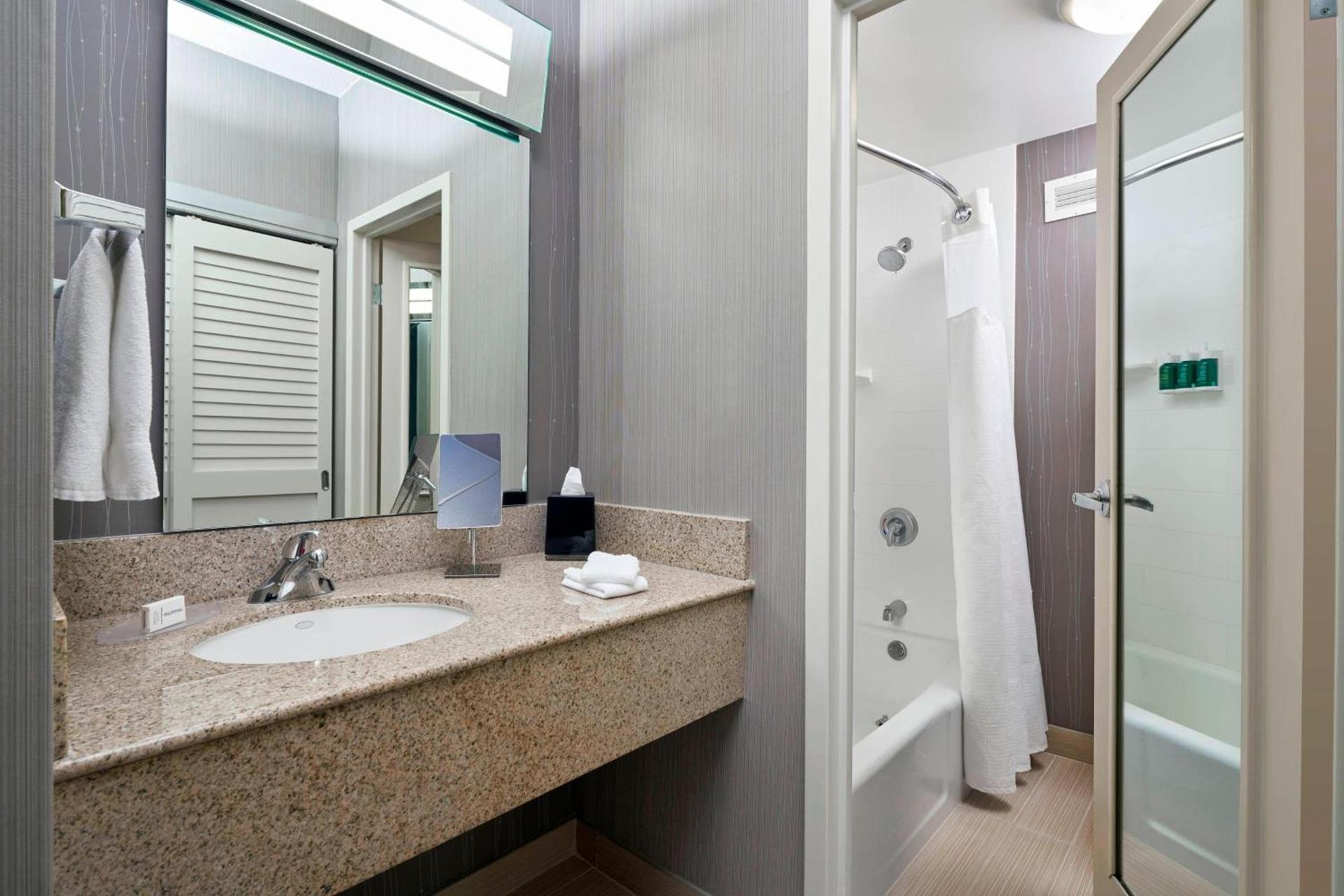 Courtyard By Marriott Baltimore BWI Airport photo 8