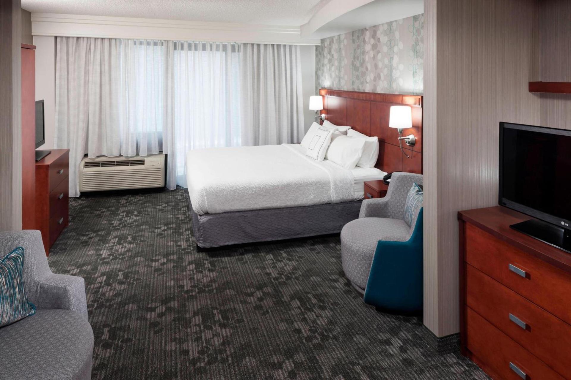 Courtyard by Marriott Suffolk Chesapeake photo 10