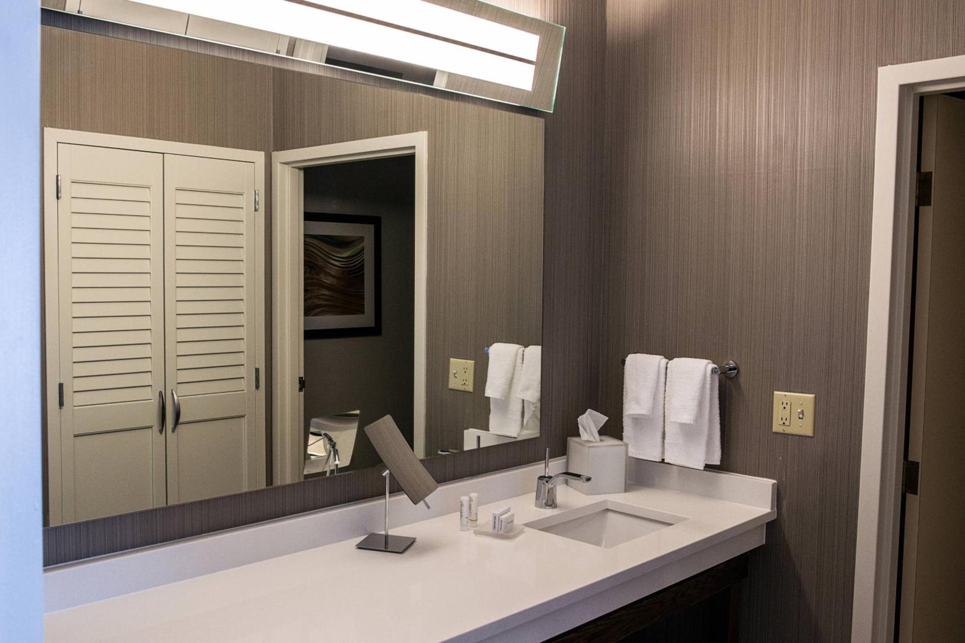 Courtyard by Marriott Norwich photo 12