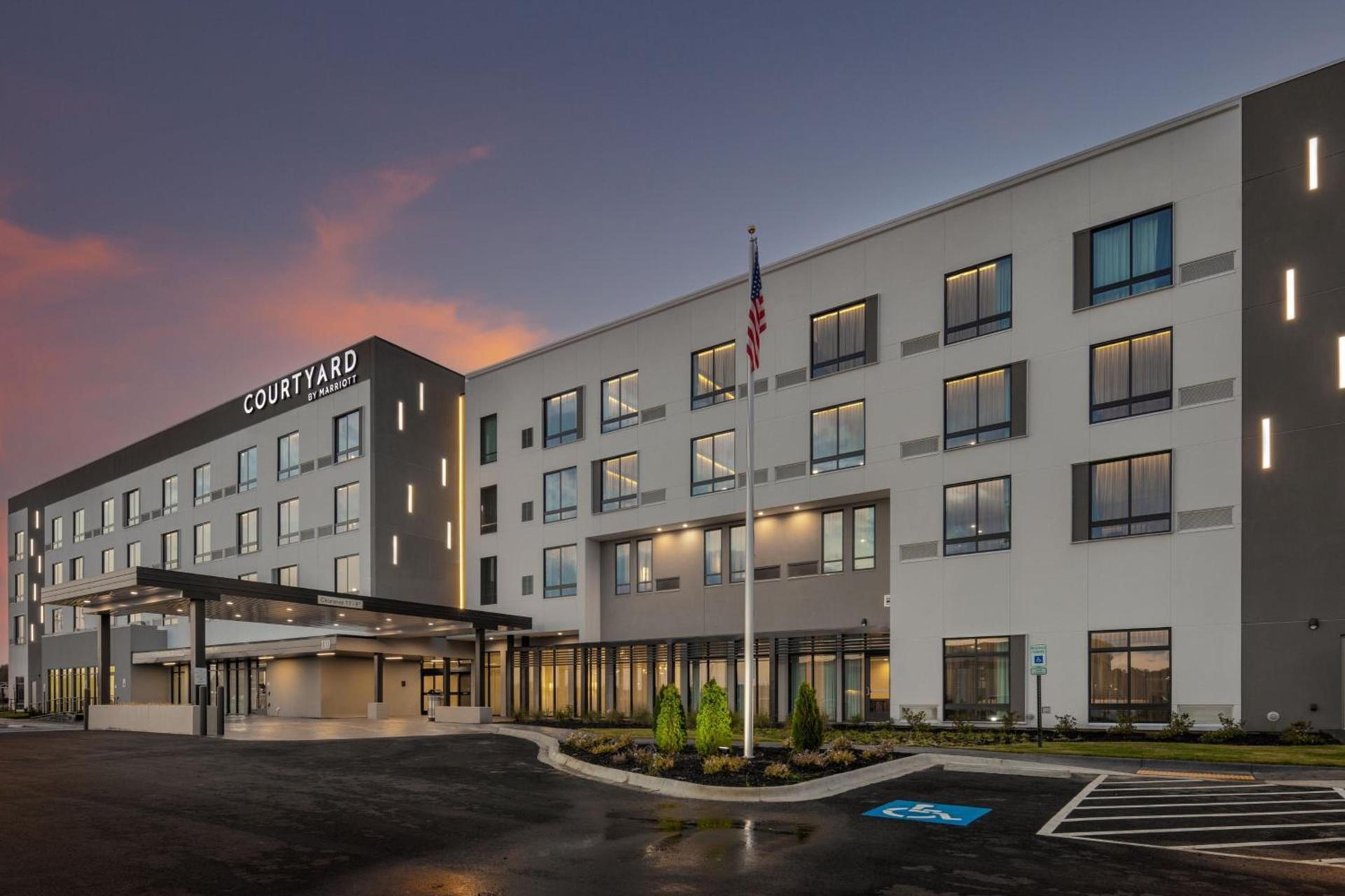 Courtyard by Marriott Conway photo 6
