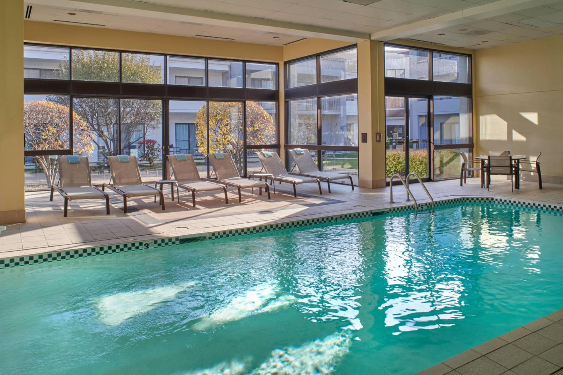 Courtyard Chicago Oakbrook Terrace photo 35