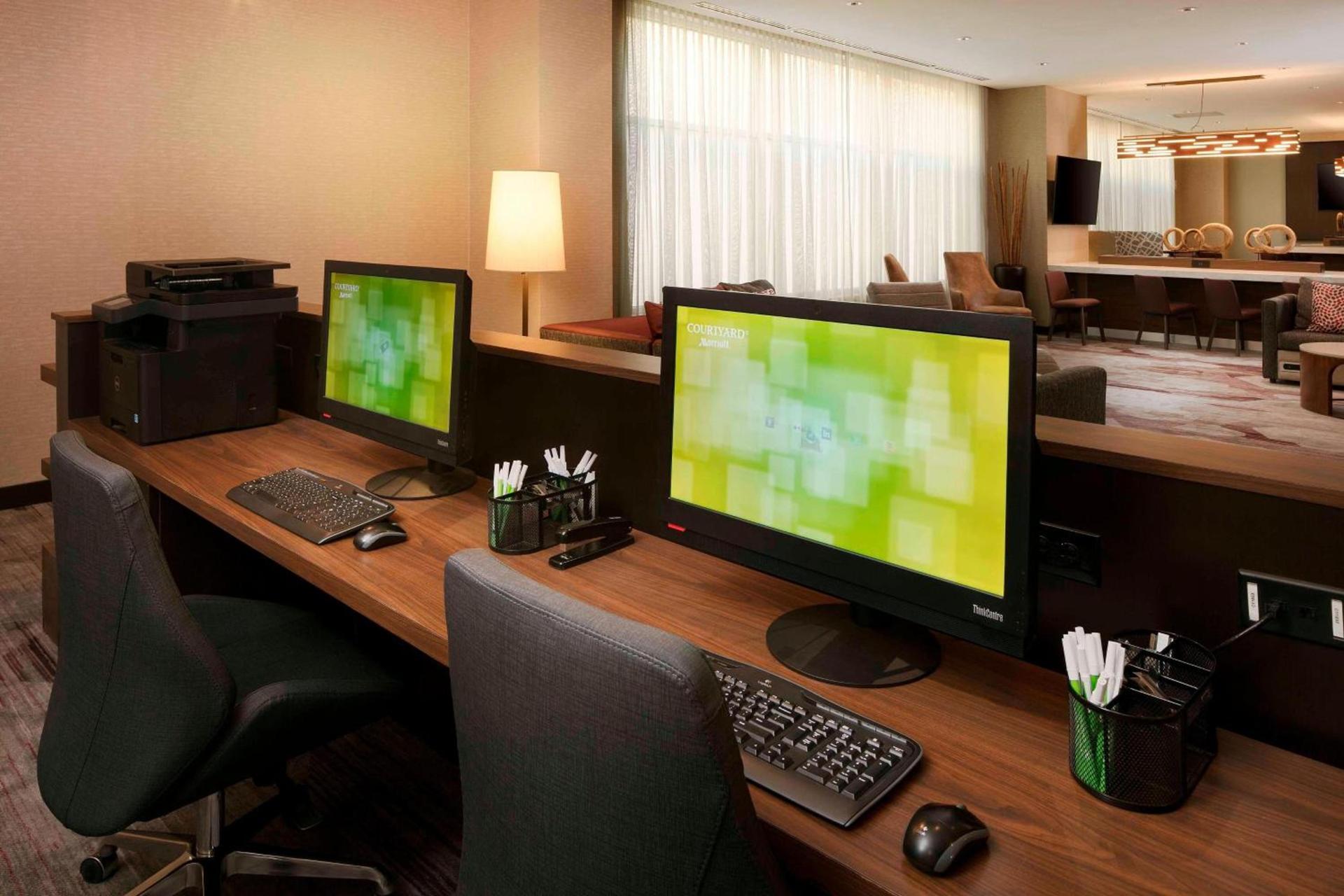 Courtyard by Marriott Indianapolis Downtown photo 24