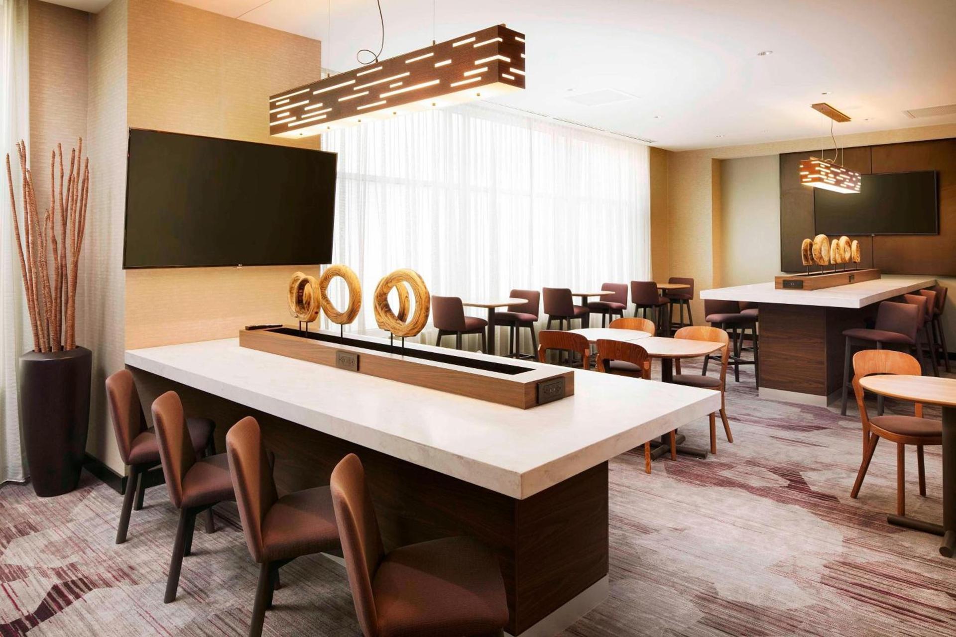 Courtyard by Marriott Indianapolis Downtown photo 25