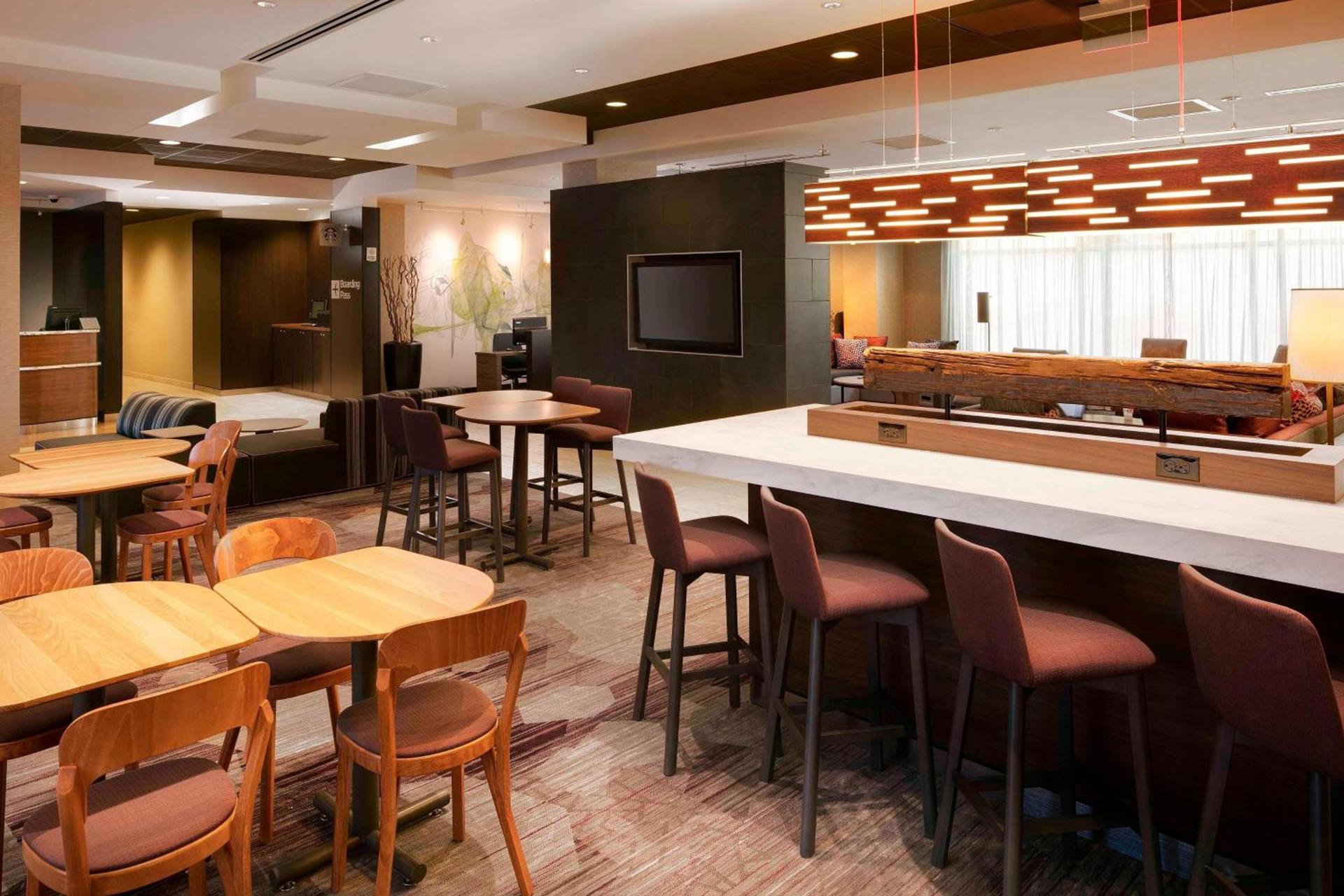 Courtyard by Marriott Indianapolis Downtown photo 27