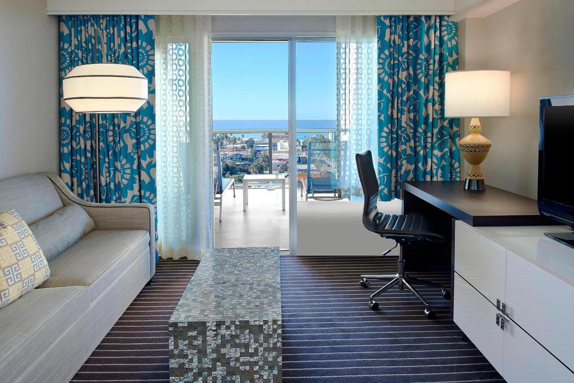 Hyatt Centric Delfina Santa Monica photo 29