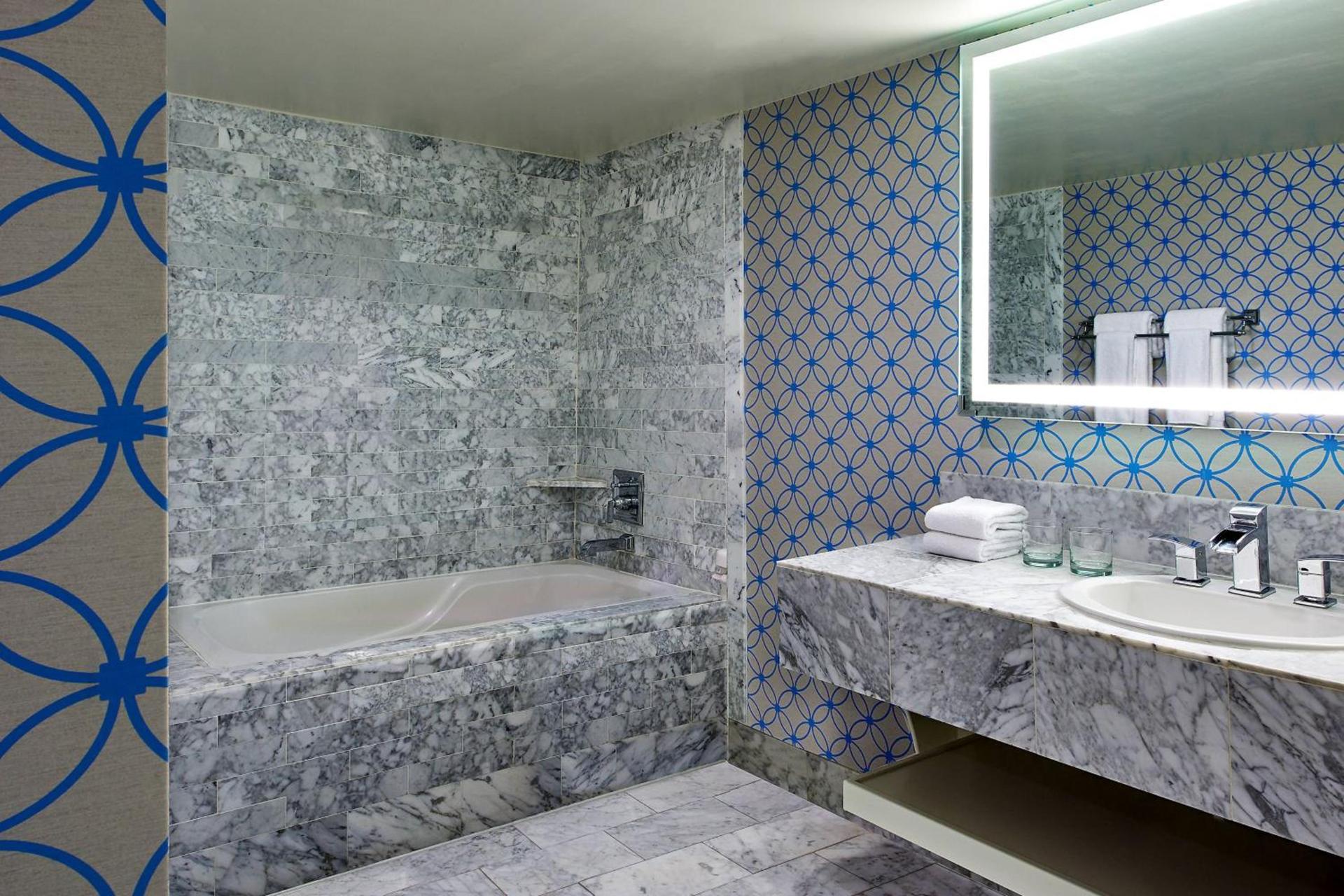 Hyatt Centric Delfina Santa Monica photo 38