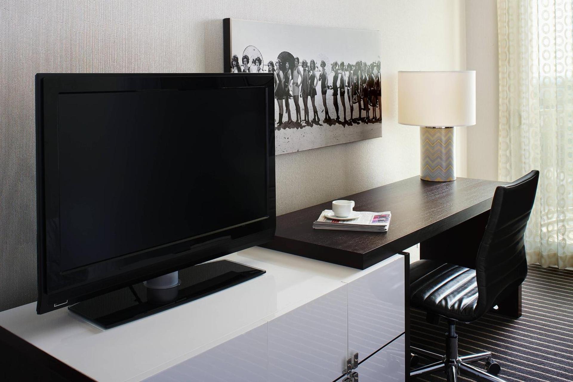Hyatt Centric Delfina Santa Monica photo 20