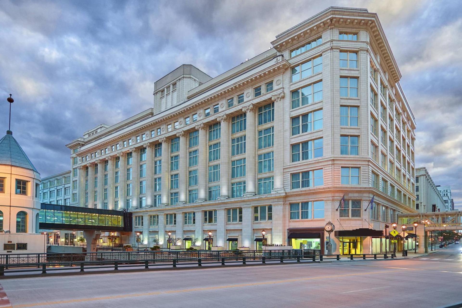Residence Inn Milwaukee Downtown photo 1