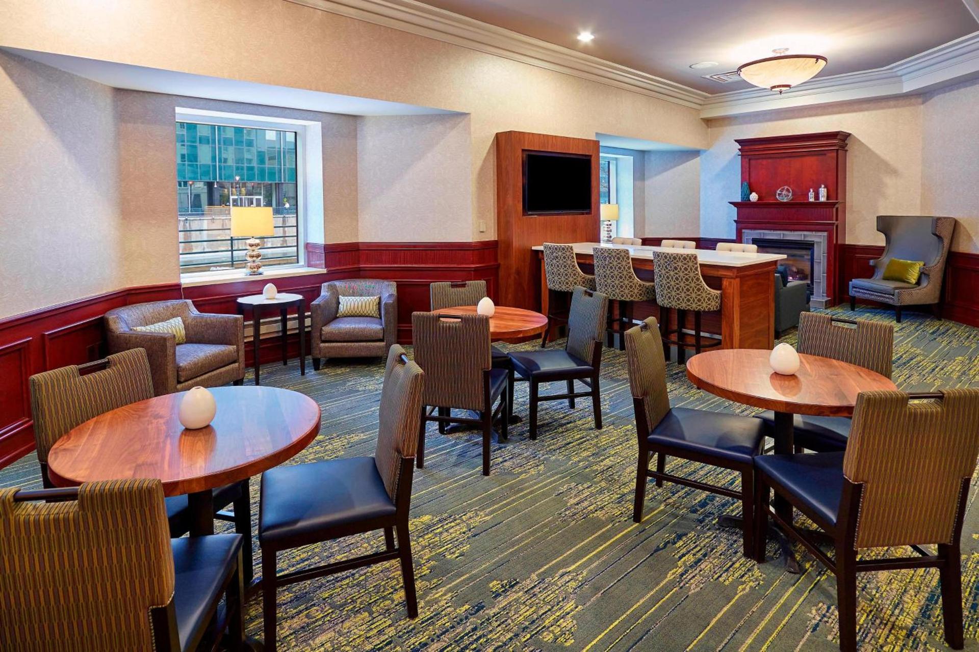 Residence Inn Milwaukee Downtown photo 5