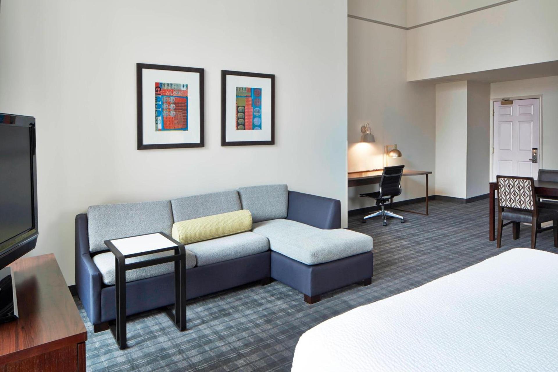 Residence Inn Milwaukee Downtown photo 8