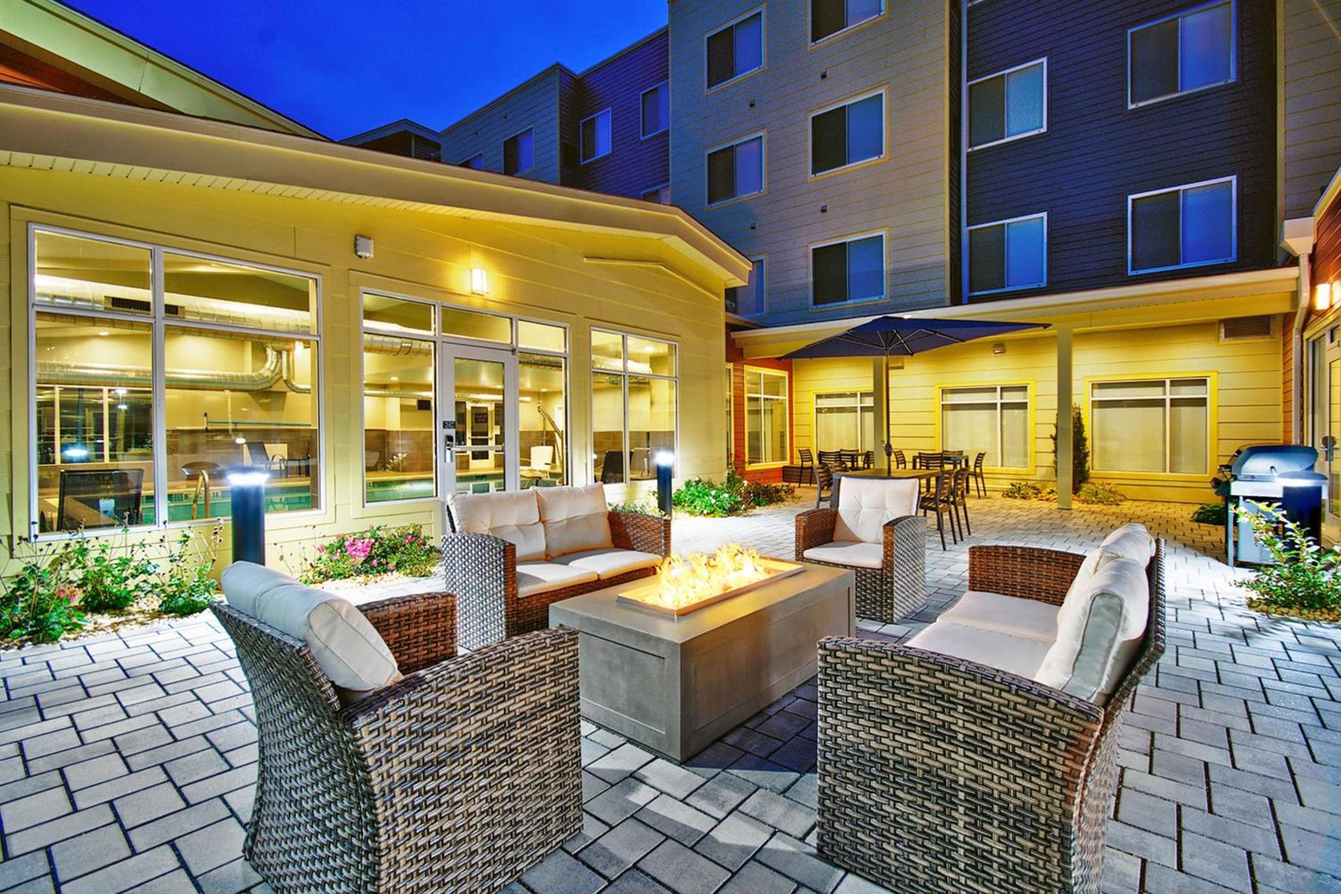 Residence Inn by Marriott Reading photo 5