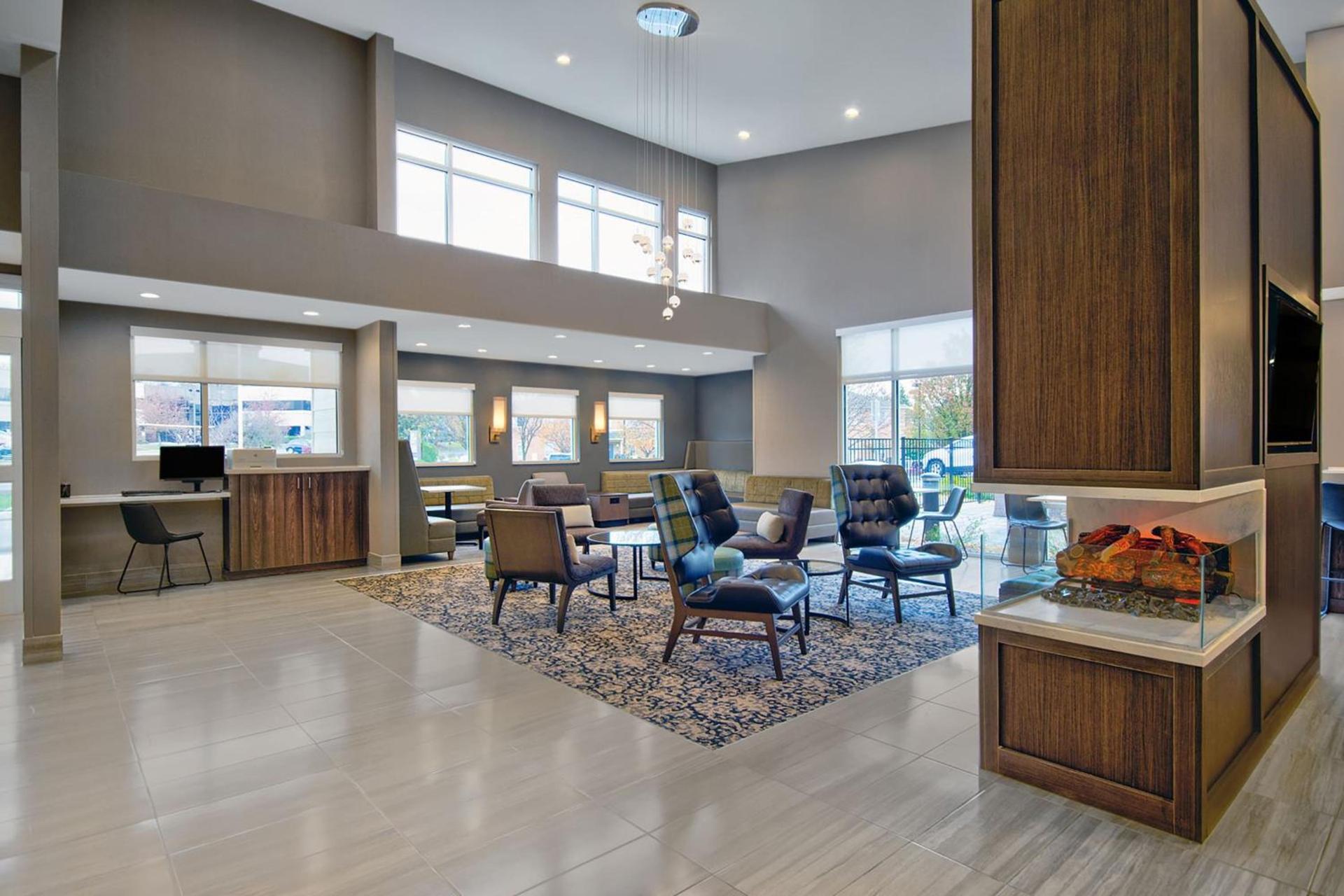 Residence Inn by Marriott Reading photo 8