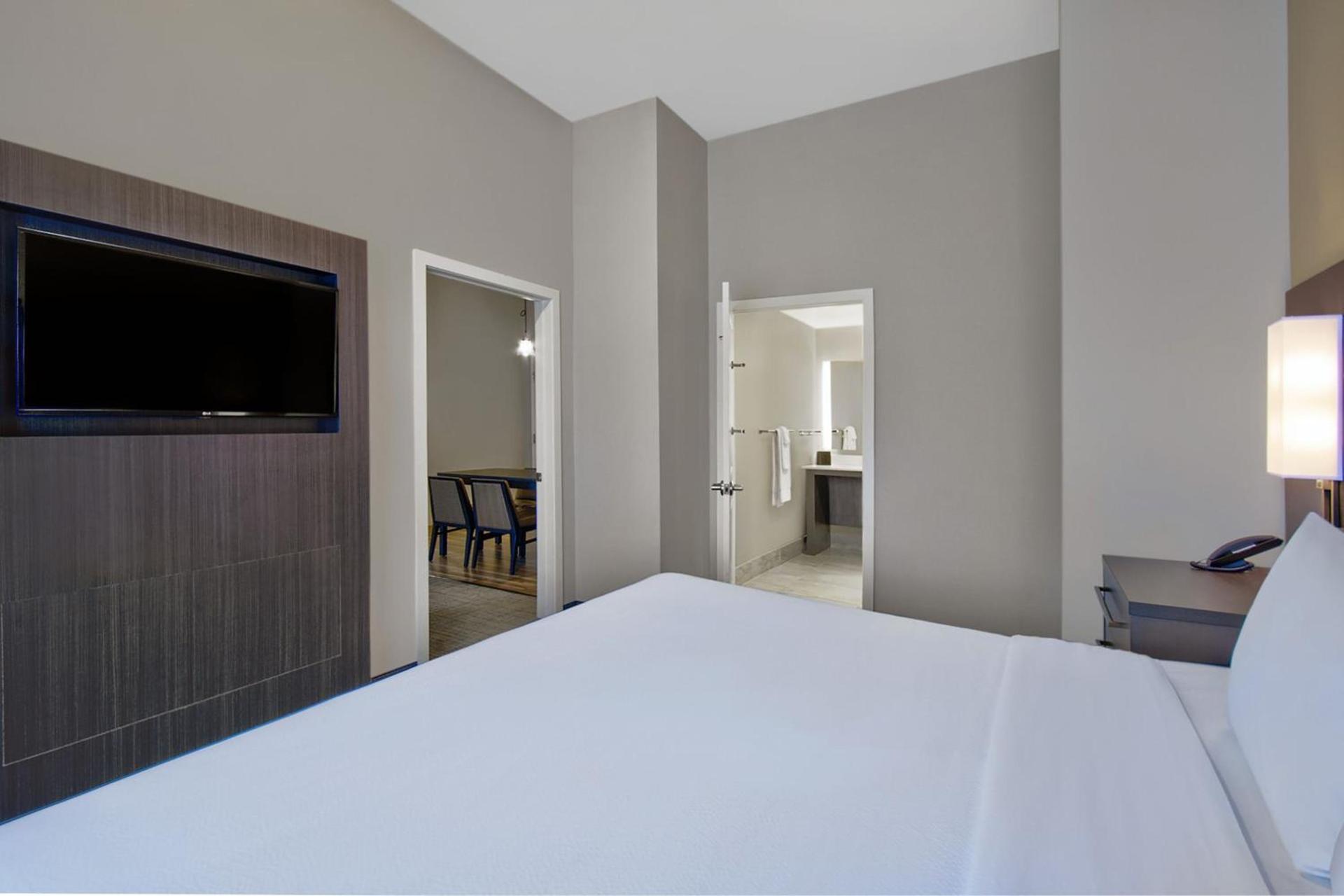 Residence Inn by Marriott Reading photo 10