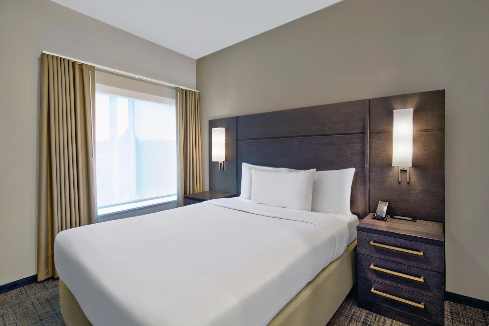 Residence Inn by Marriott Reading photo 11
