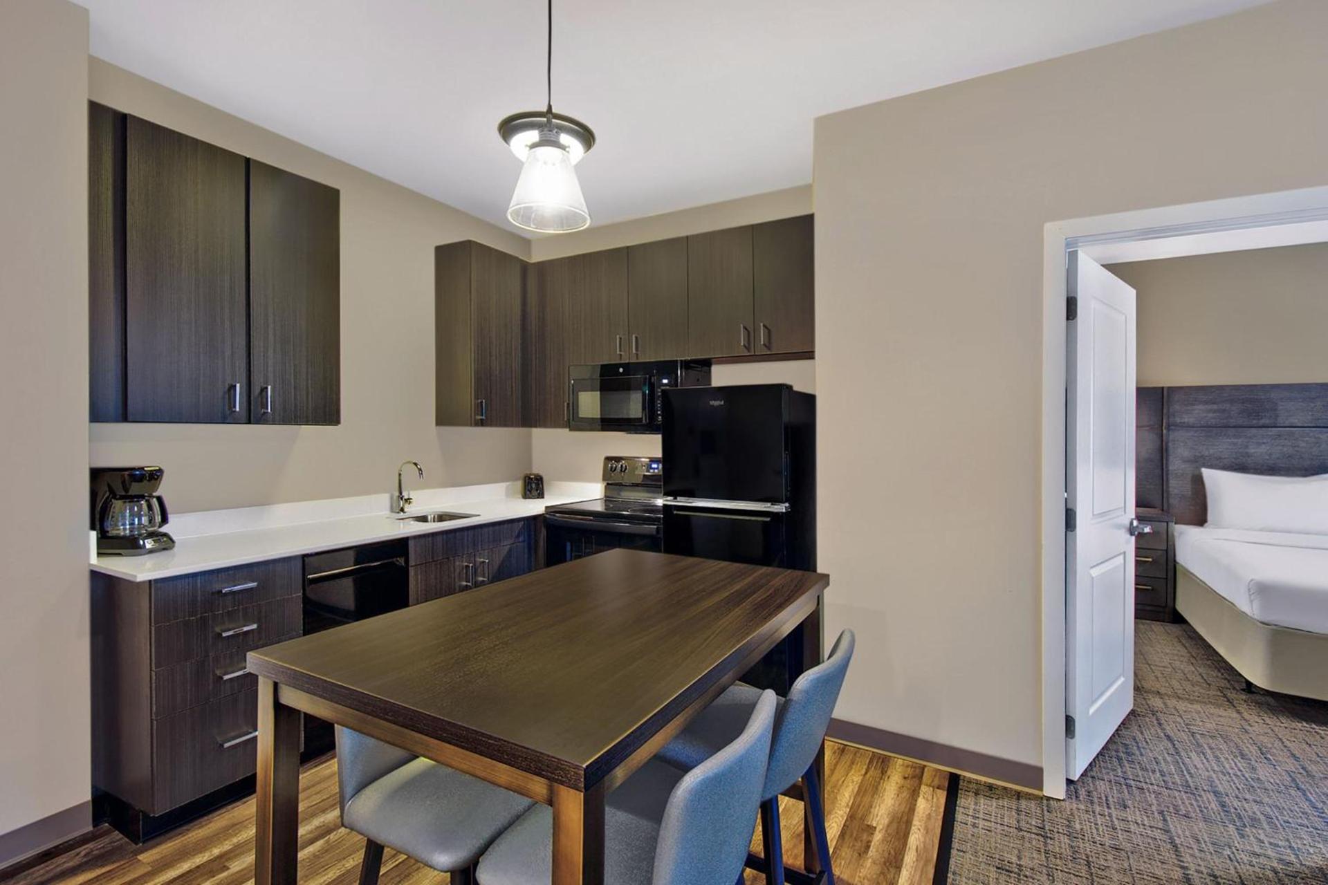 Residence Inn by Marriott Reading photo 16