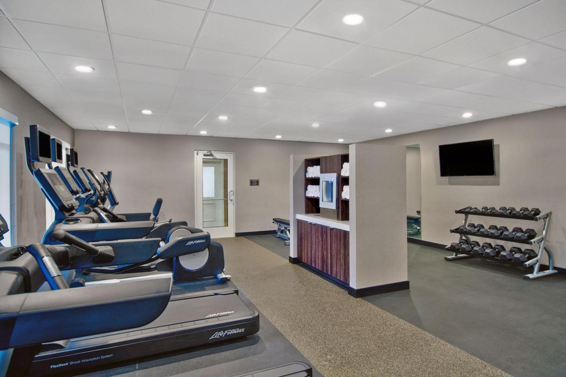 Residence Inn by Marriott Reading photo 32