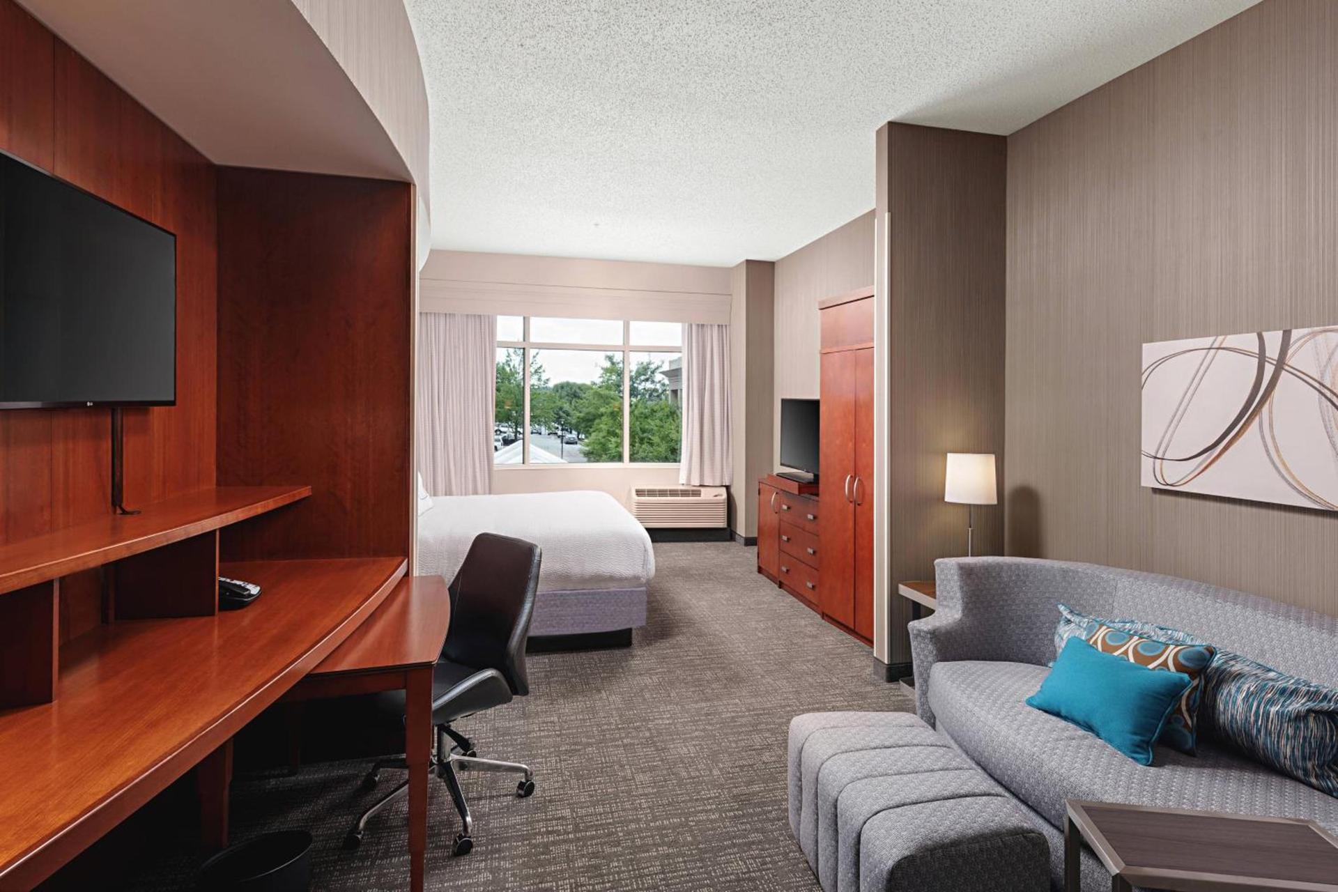 Courtyard by Marriott Greenville Downtown photo 25