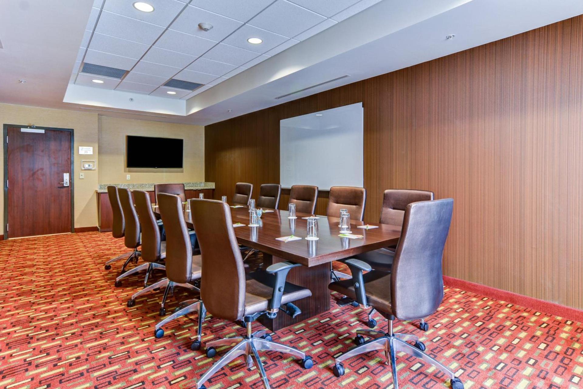Courtyard by Marriott Bridgeport Clarksburg photo 26