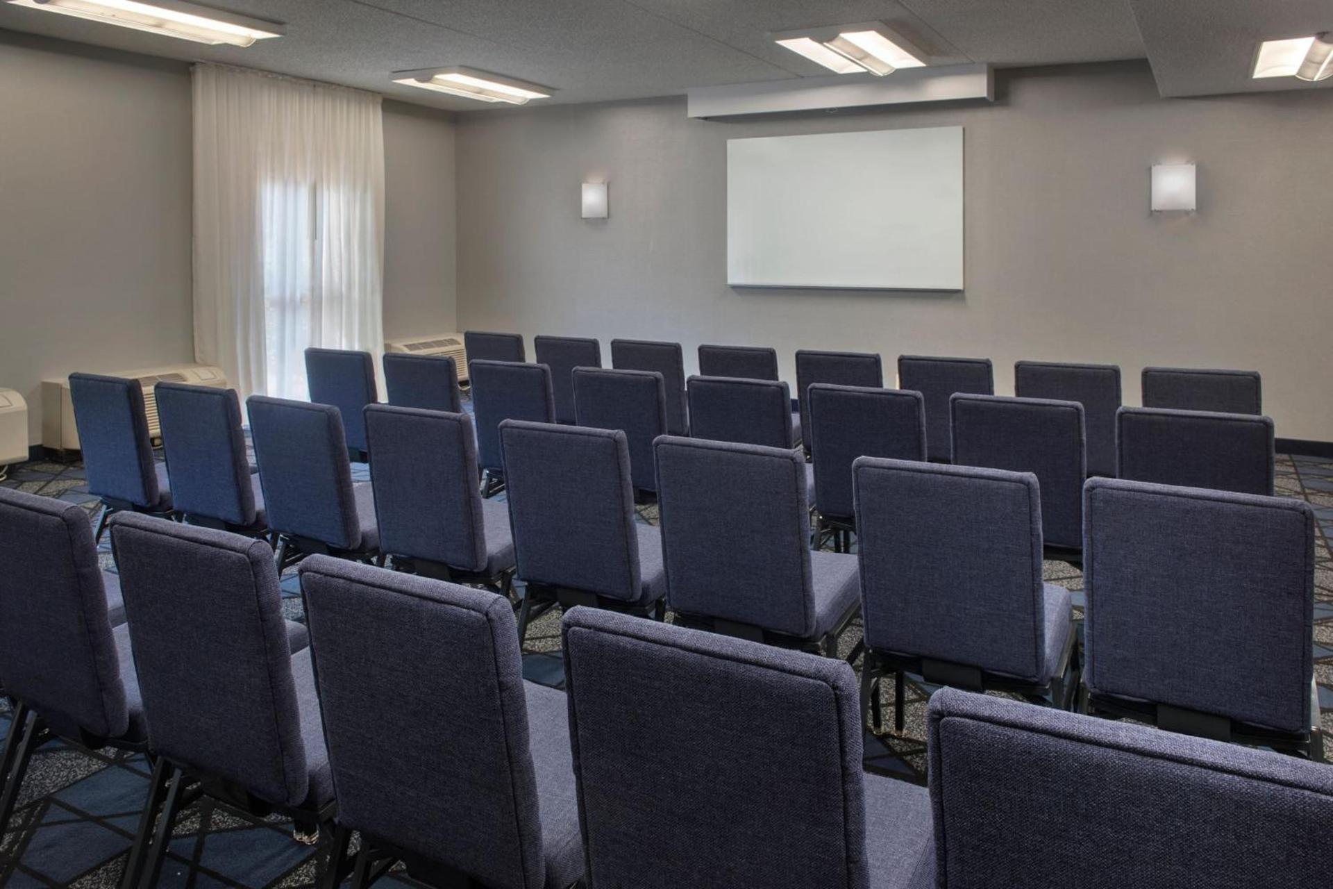 Courtyard By Marriott Baltimore Hunt Valley photo 24