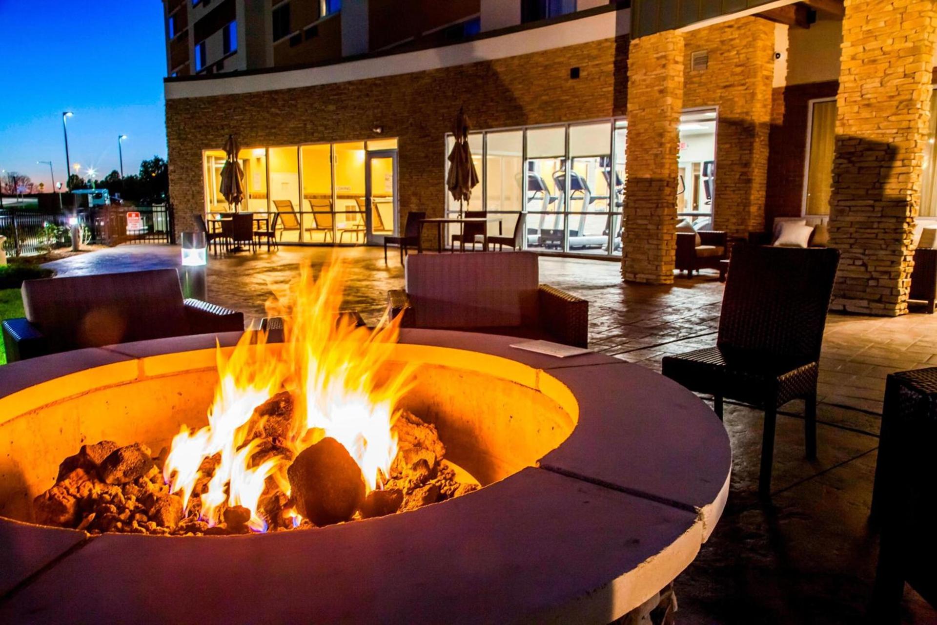 Courtyard by Marriott St. Louis St. Peters photo 18