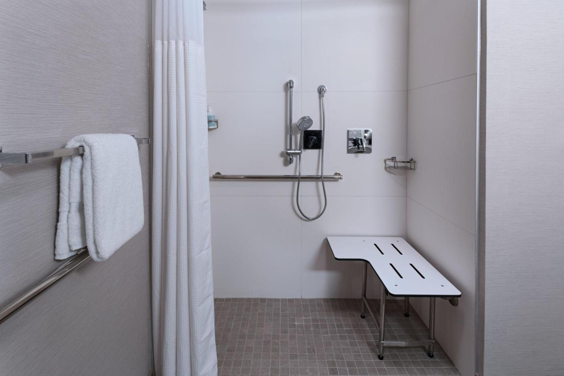 Courtyard by Marriott Dallas Richardson at Spring Valley photo 10