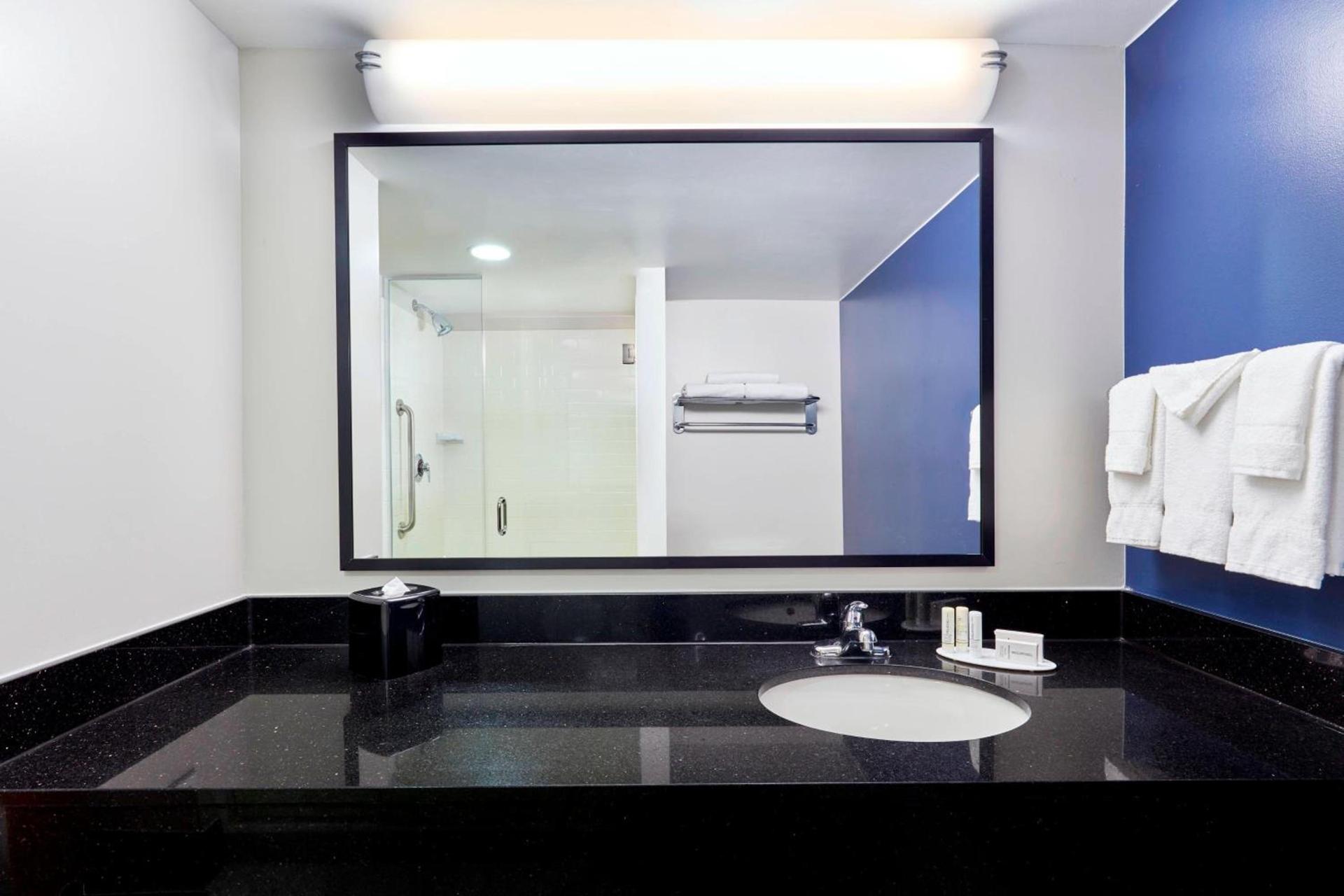 Fairfield Inn Suites Indianapolis Downtown photo 25