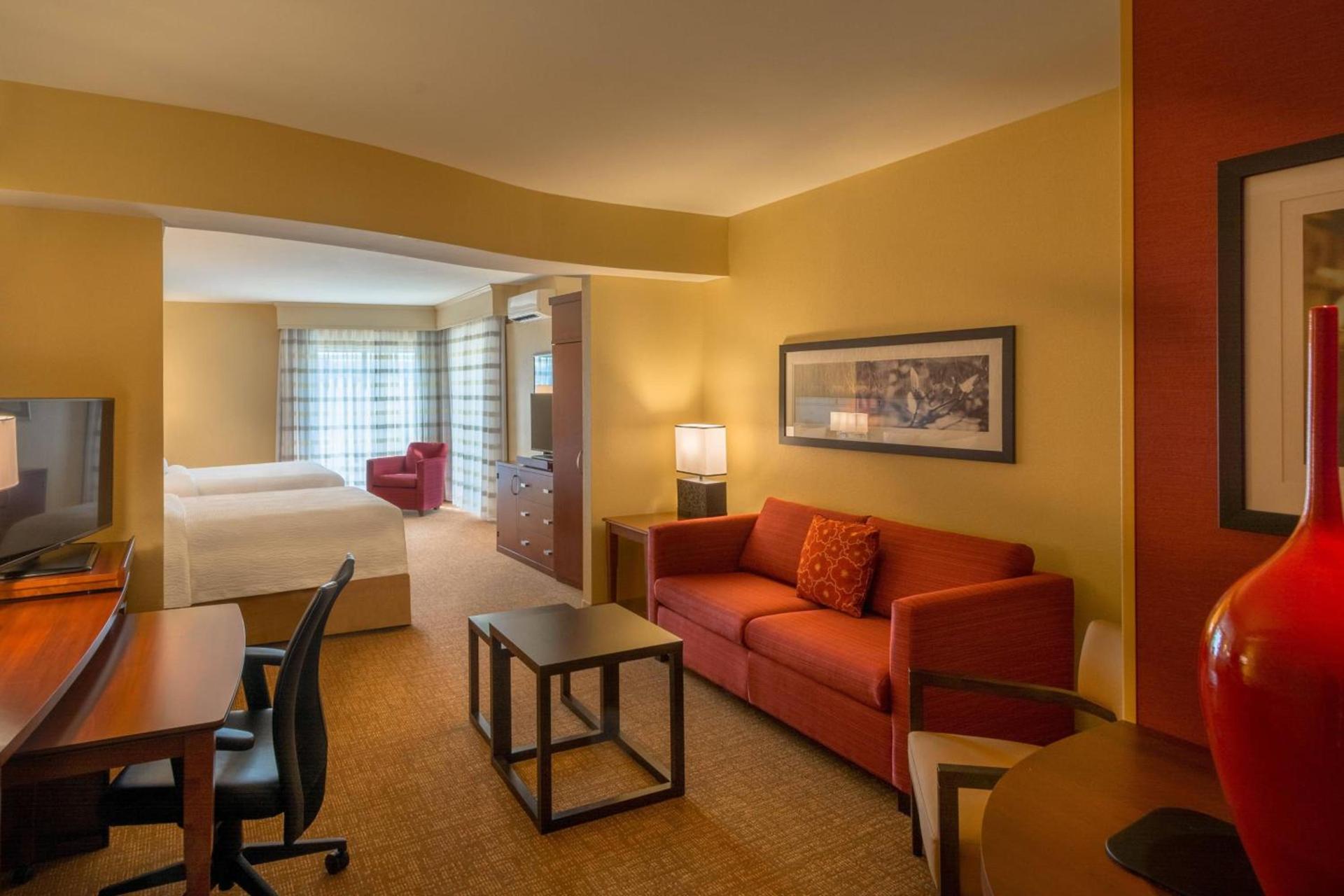 Courtyard by Marriott Charleston Downtown/Civic Center photo 13