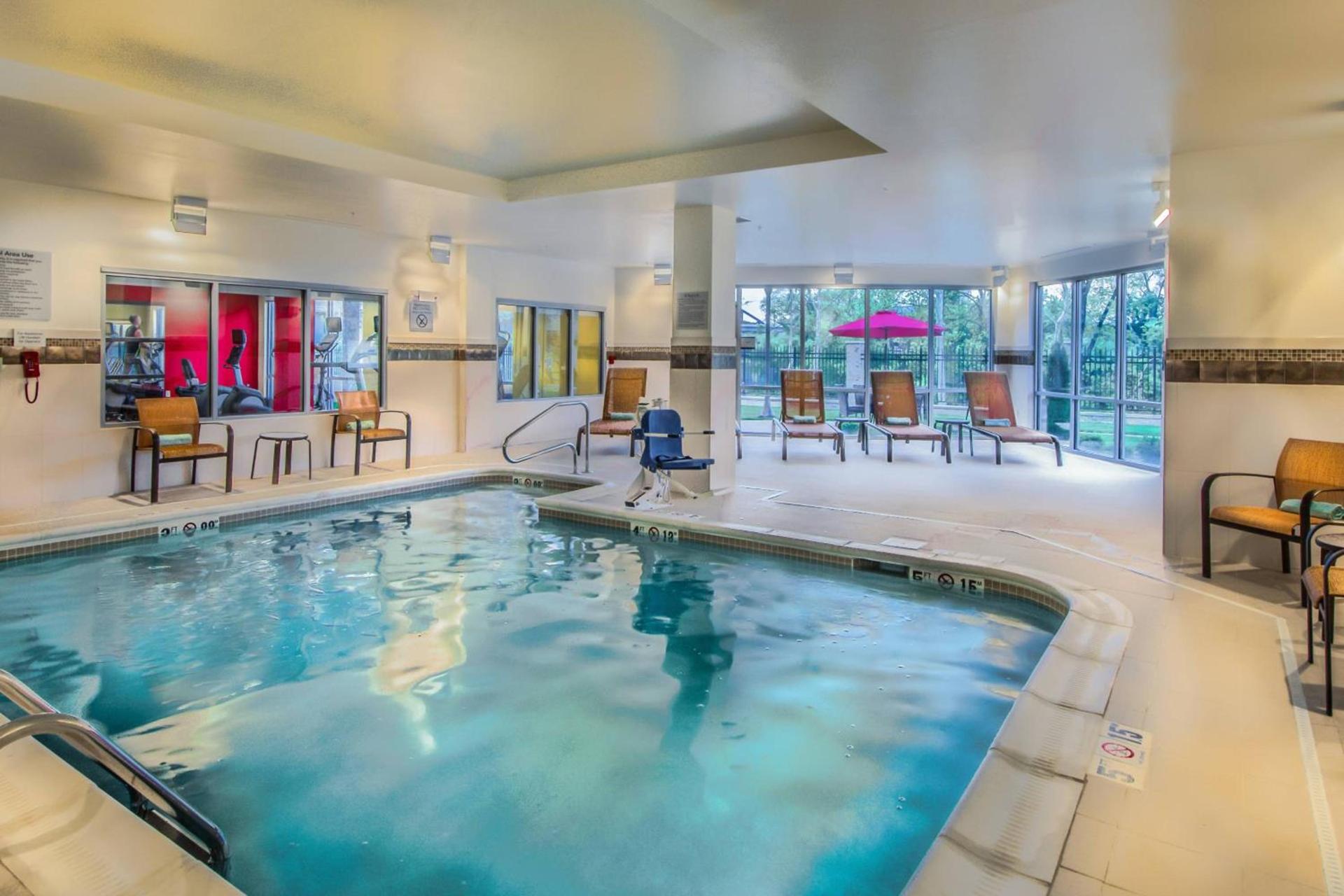 Courtyard by Marriott Charleston Downtown/Civic Center photo 36