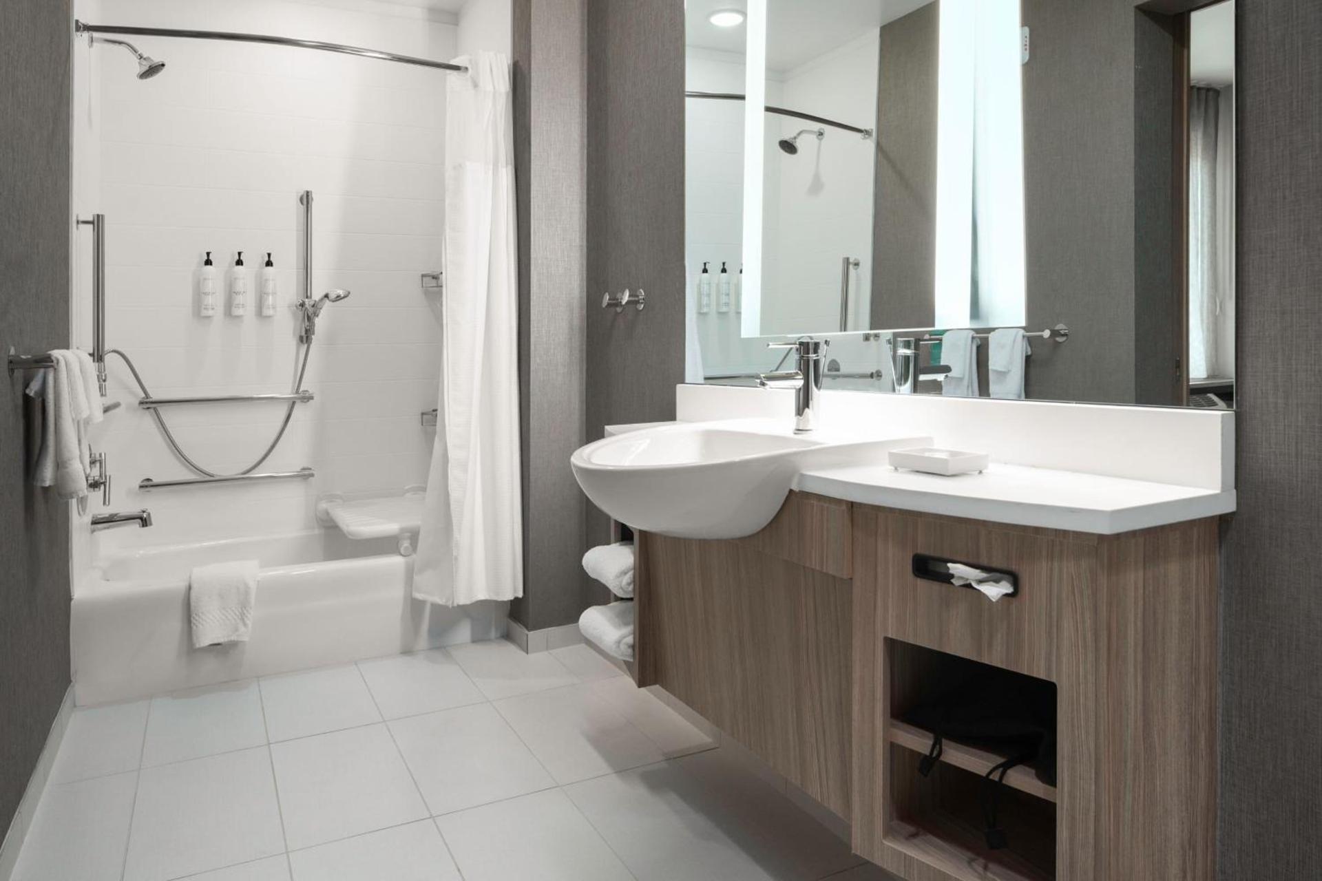 SpringHill Suites by Marriott Charlotte Airport Lake Pointe photo 7
