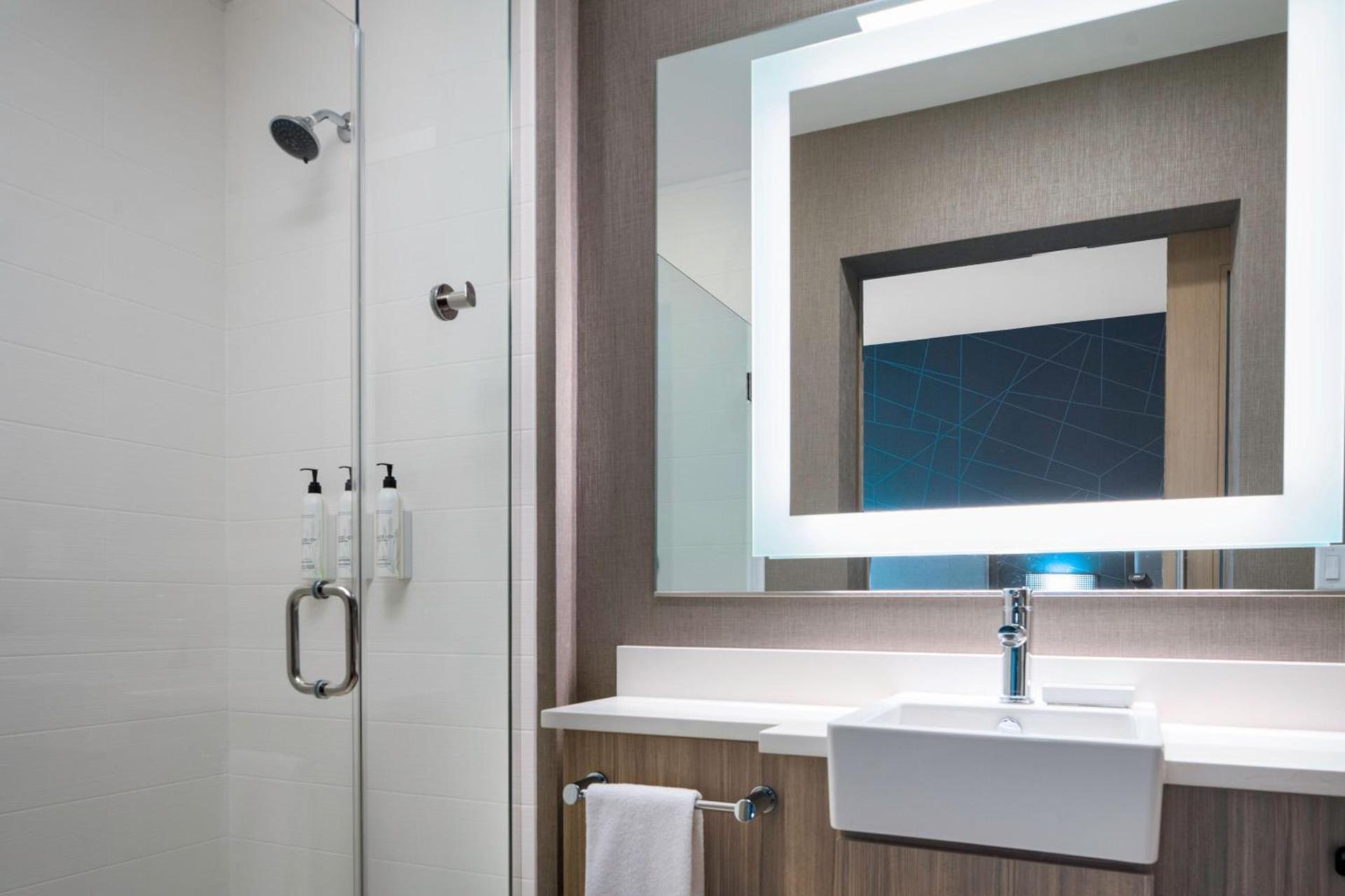 SpringHill Suites by Marriott Charlotte Airport Lake Pointe photo 9
