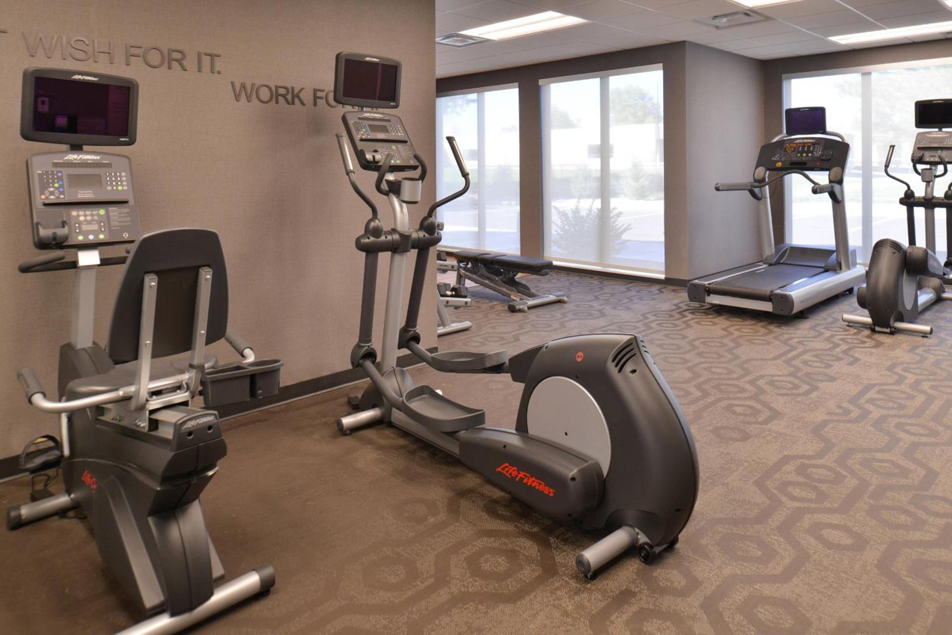 Fairfield Inn & Suites Farmington photo 24