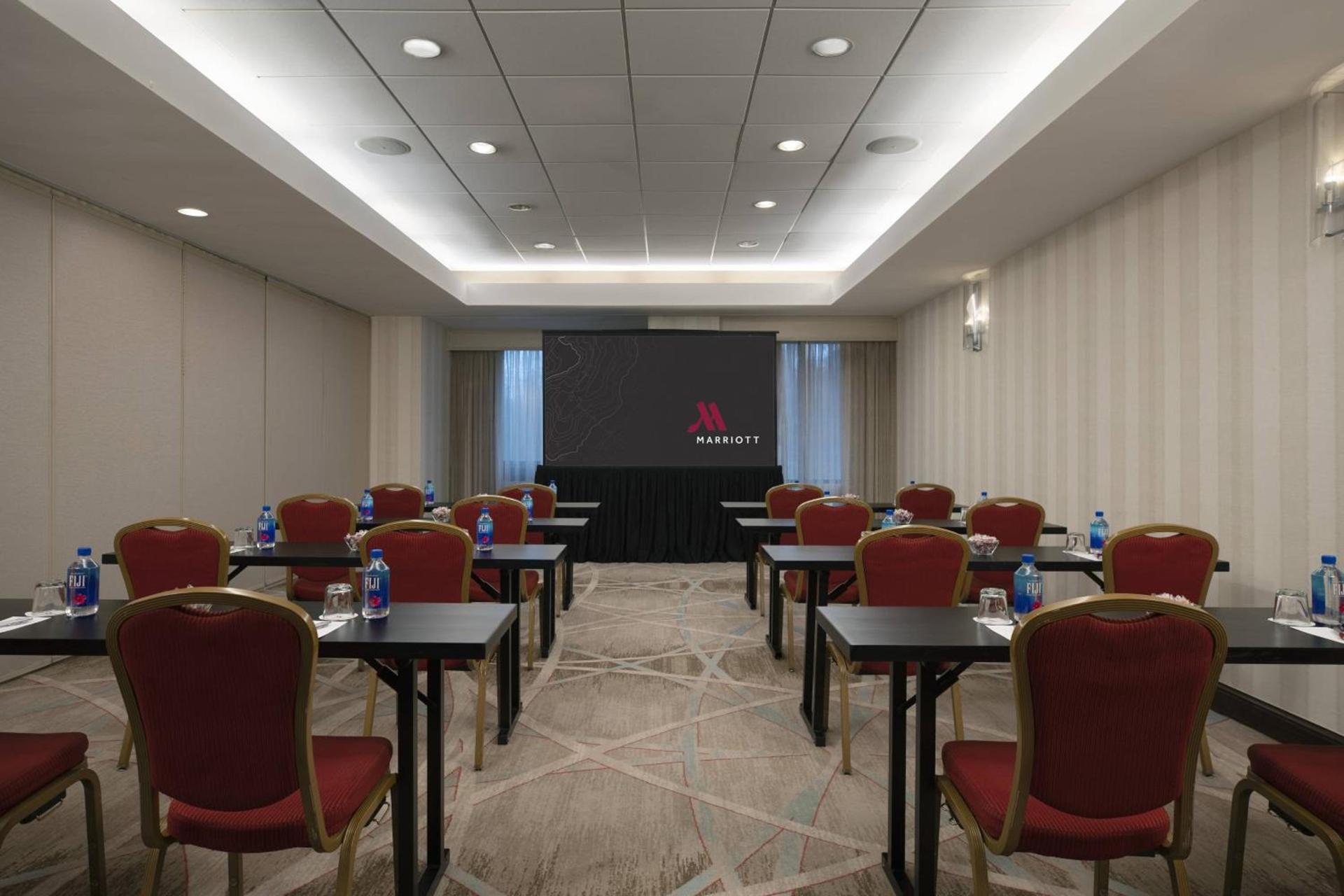 Washington Dulles Marriott Suites photo 37