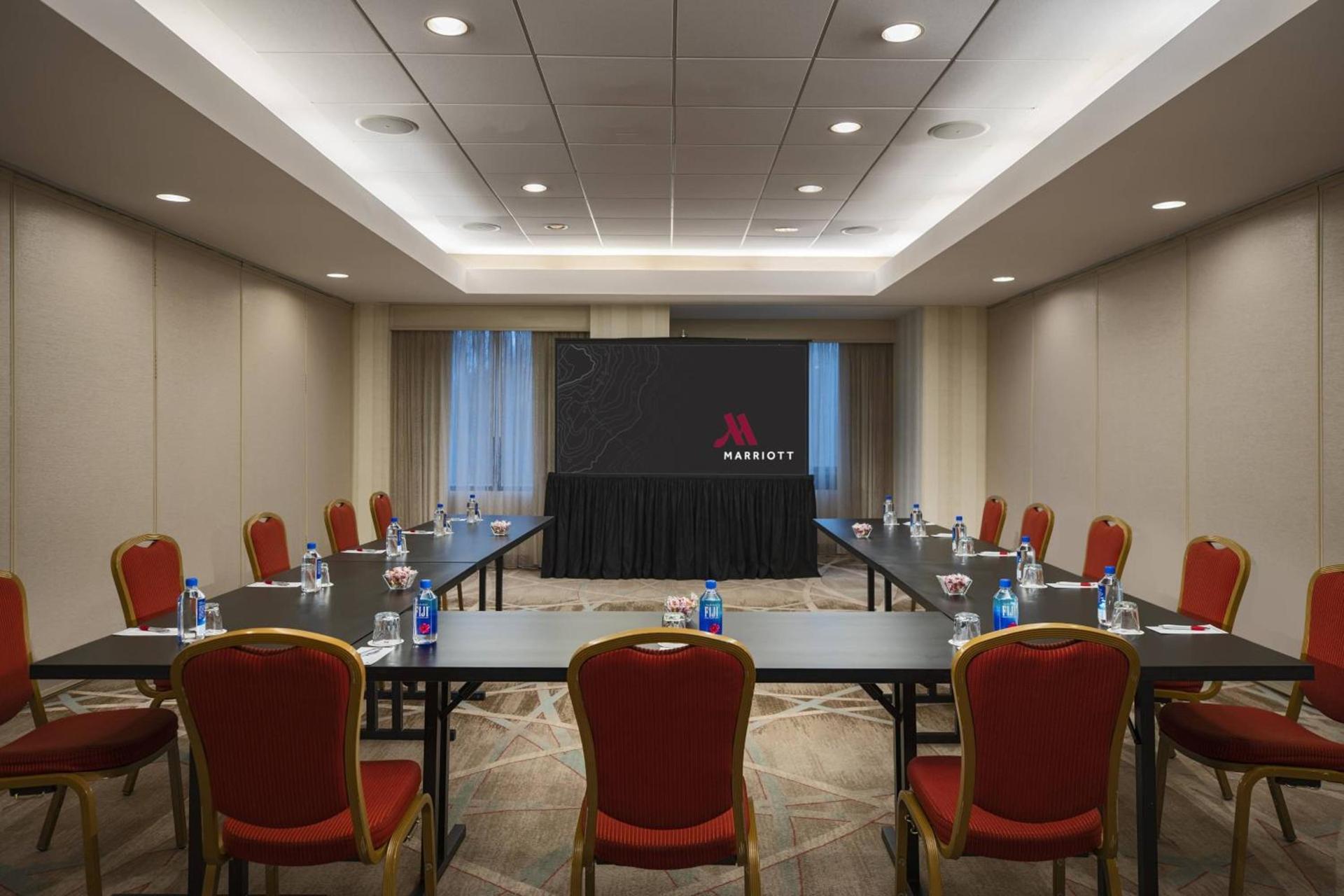 Washington Dulles Marriott Suites photo 38