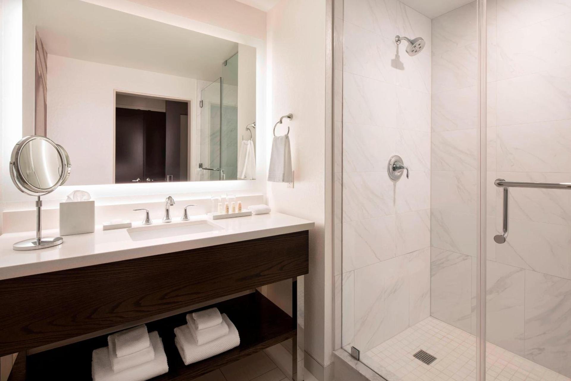 Renaissance Denver Downtown City Center Hotel photo 21