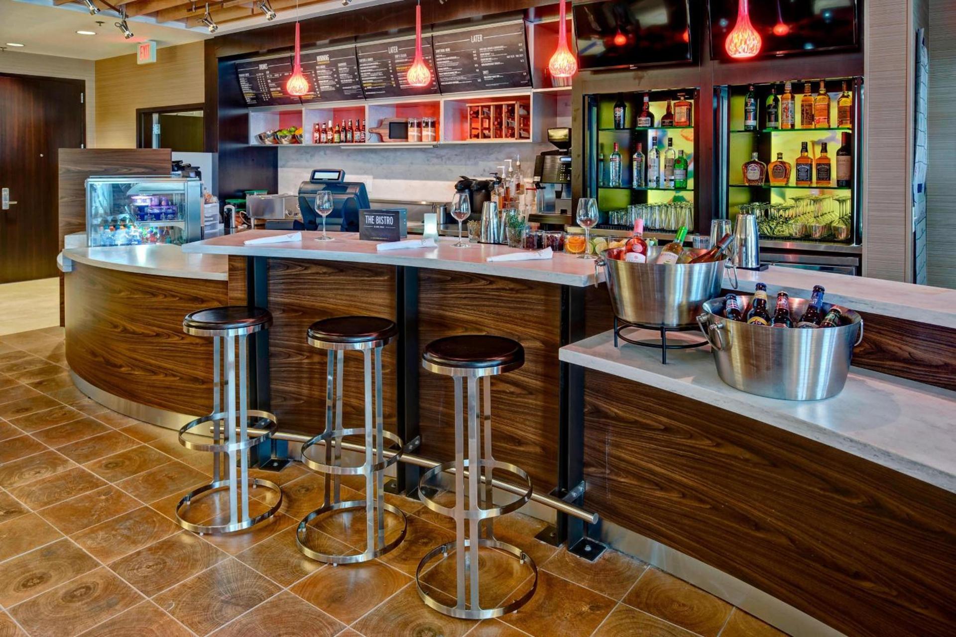 Courtyard by Marriott Westbury Long Island photo 28