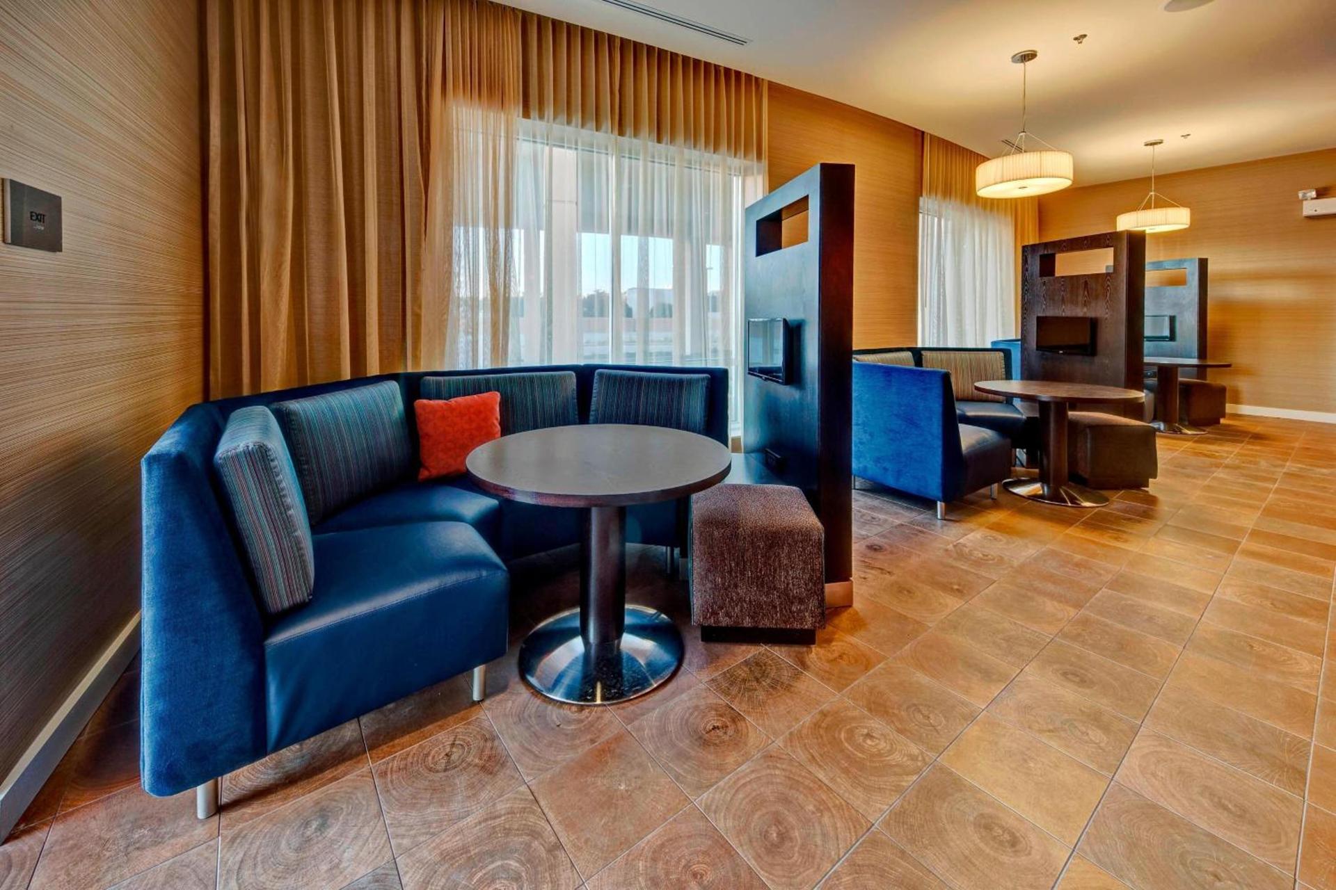Courtyard by Marriott Westbury Long Island photo 22