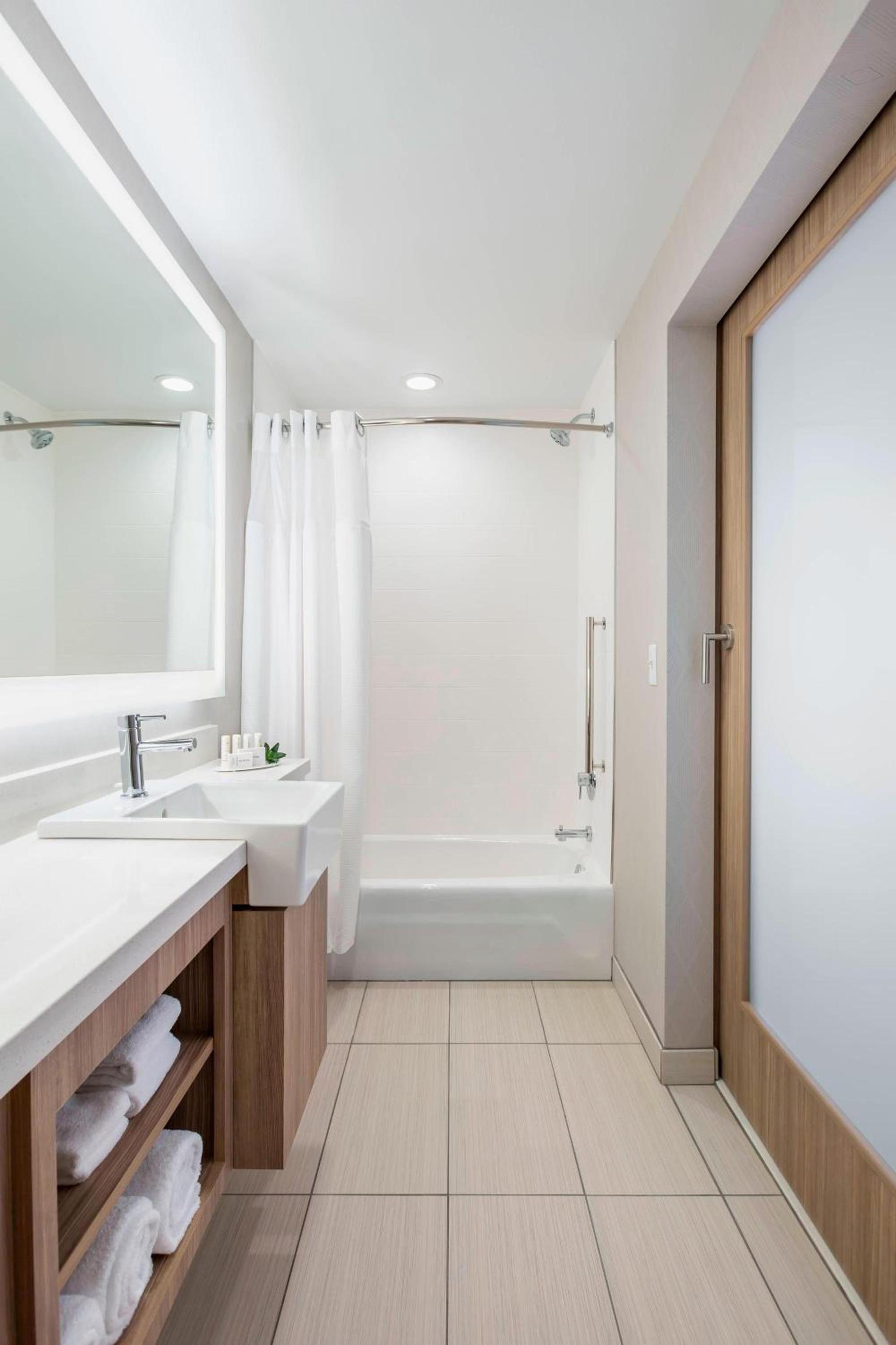 SpringHill Suites Madison photo 15