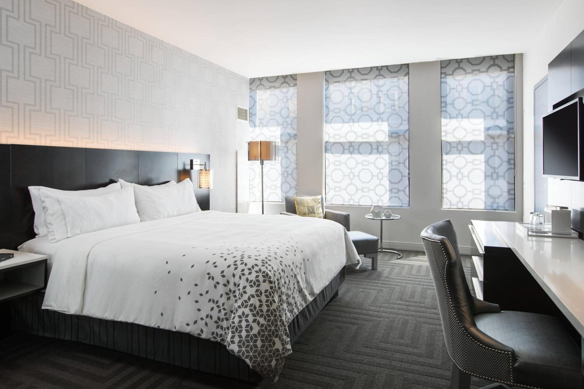 Renaissance Cincinnati Downtown Hotel photo 8