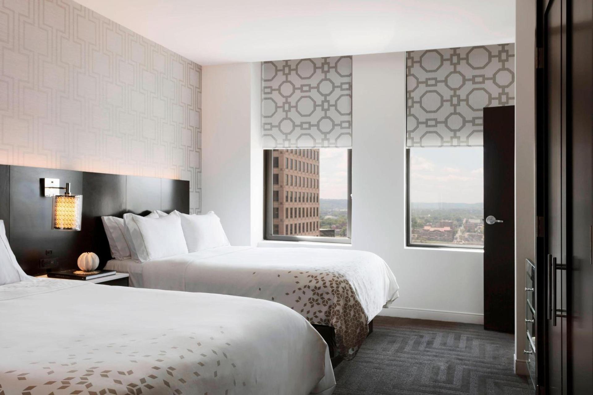 Renaissance Cincinnati Downtown Hotel photo 16