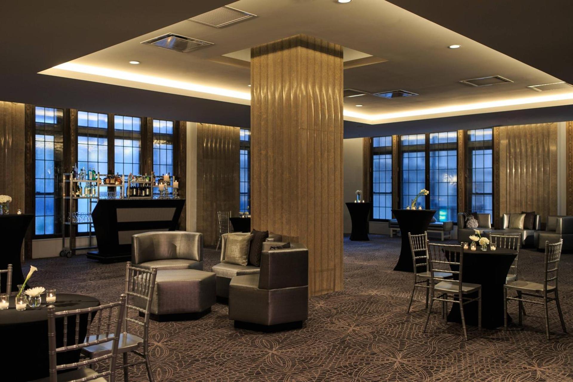 Renaissance Cincinnati Downtown Hotel photo 37