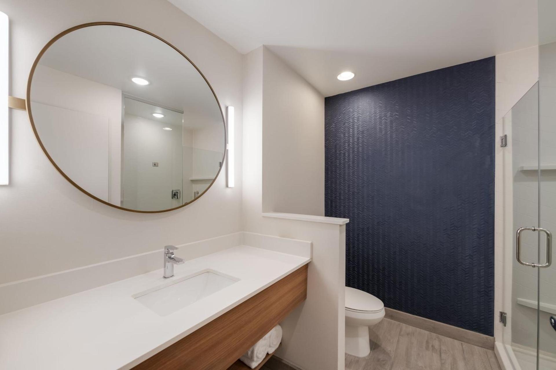 Fairfield by Marriott Inn & Suites Virginia Beach Town Center photo 11