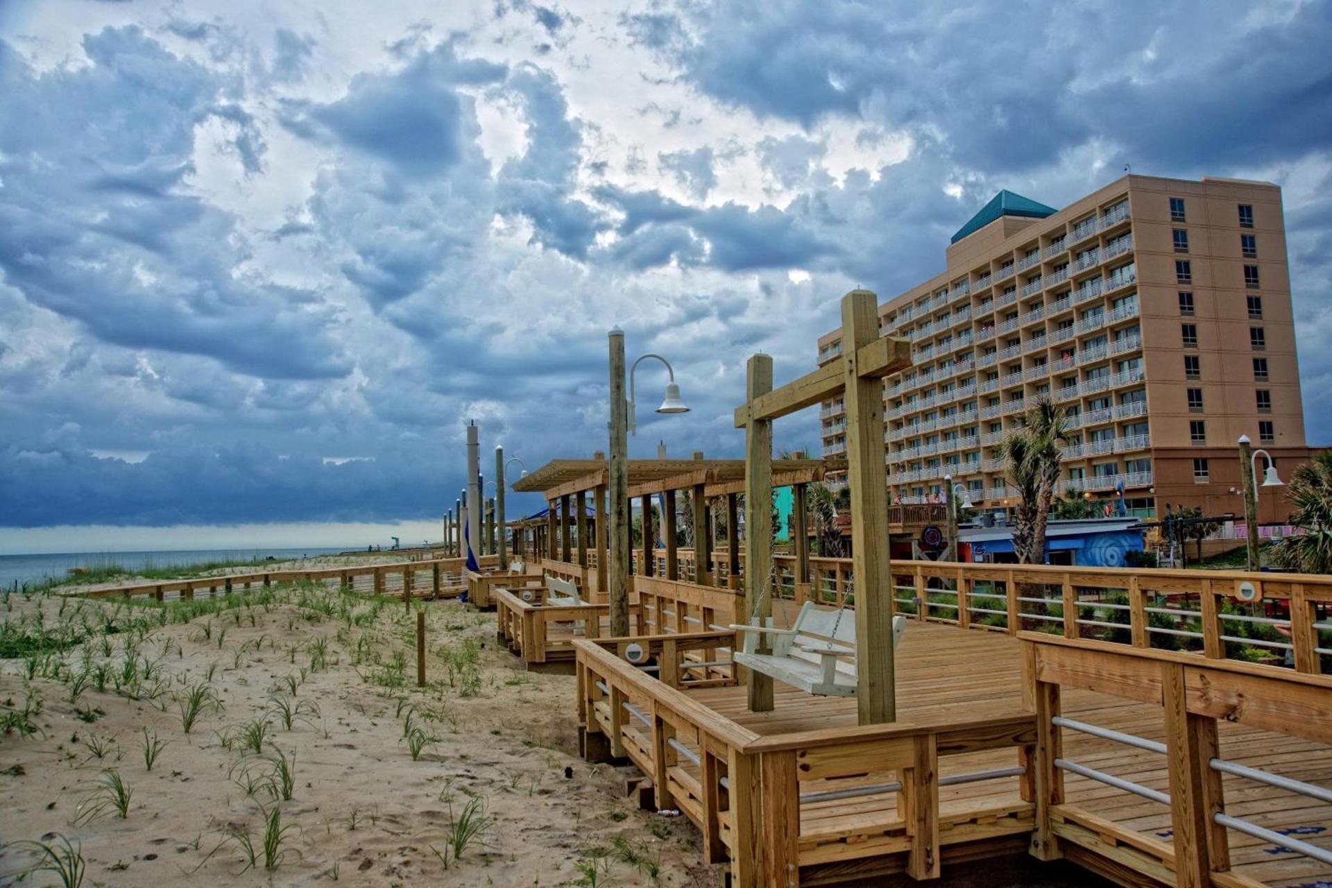 Courtyard by Marriott Carolina Beach Oceanfront photo 2