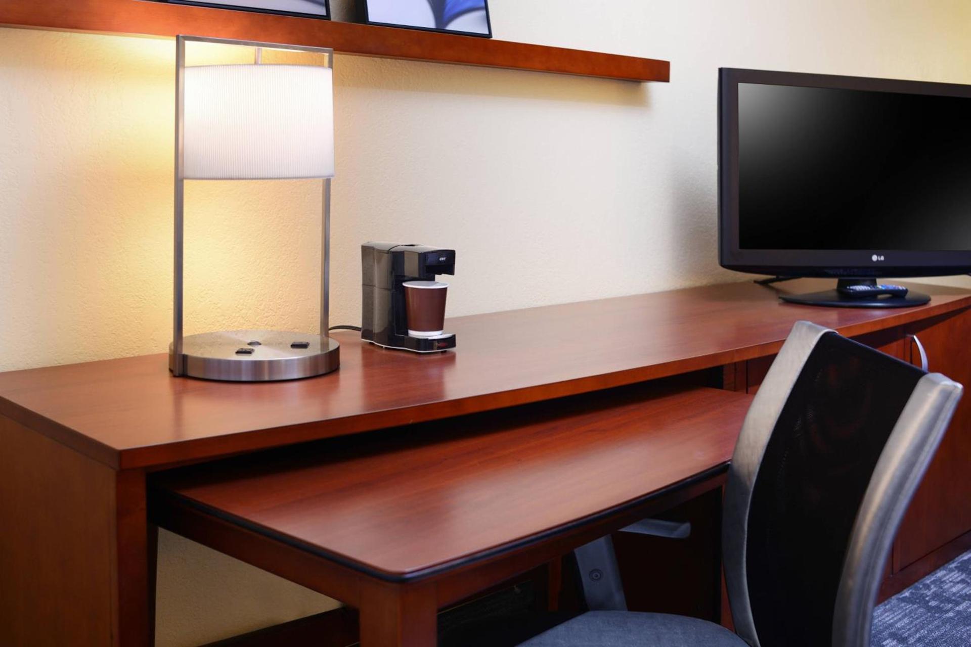 Courtyard by Marriott Oklahoma City Airport photo 9