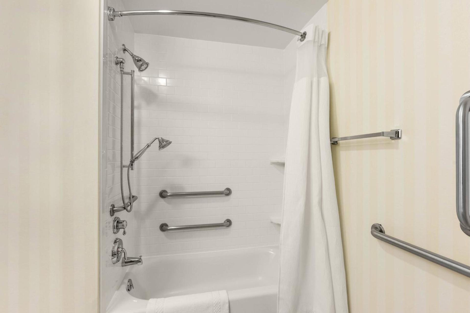 Fairfield Inn & Suites by Marriott Rockford photo 16