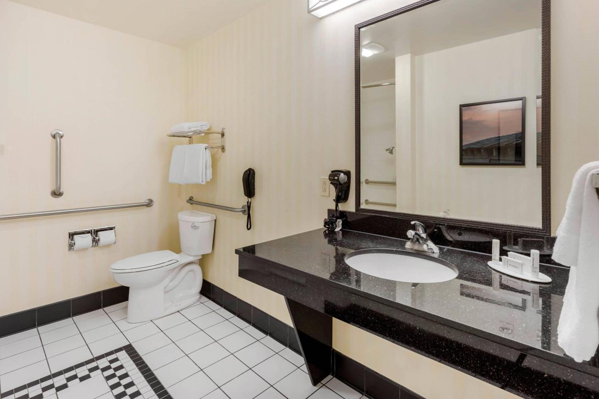 Fairfield Inn & Suites by Marriott Rockford photo 17