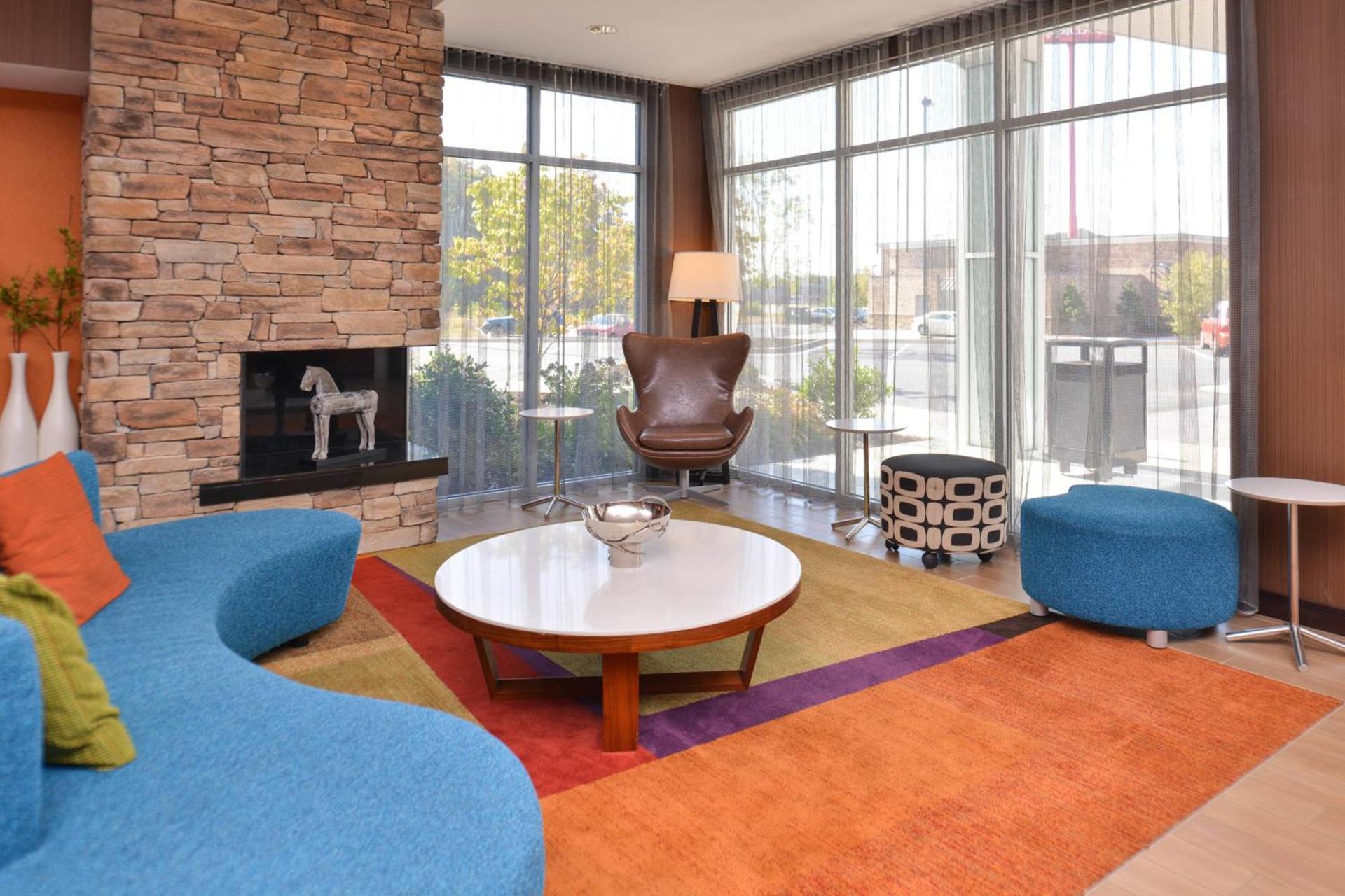 Fairfield Inn and Suites by Marriott Calhoun photo 2